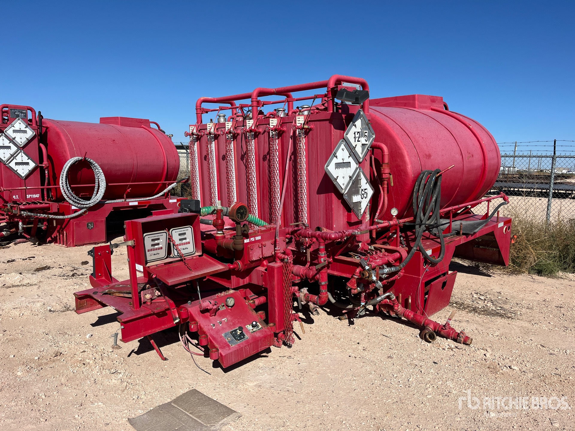 General Appearance with Foto, angolo anteriore sinistro