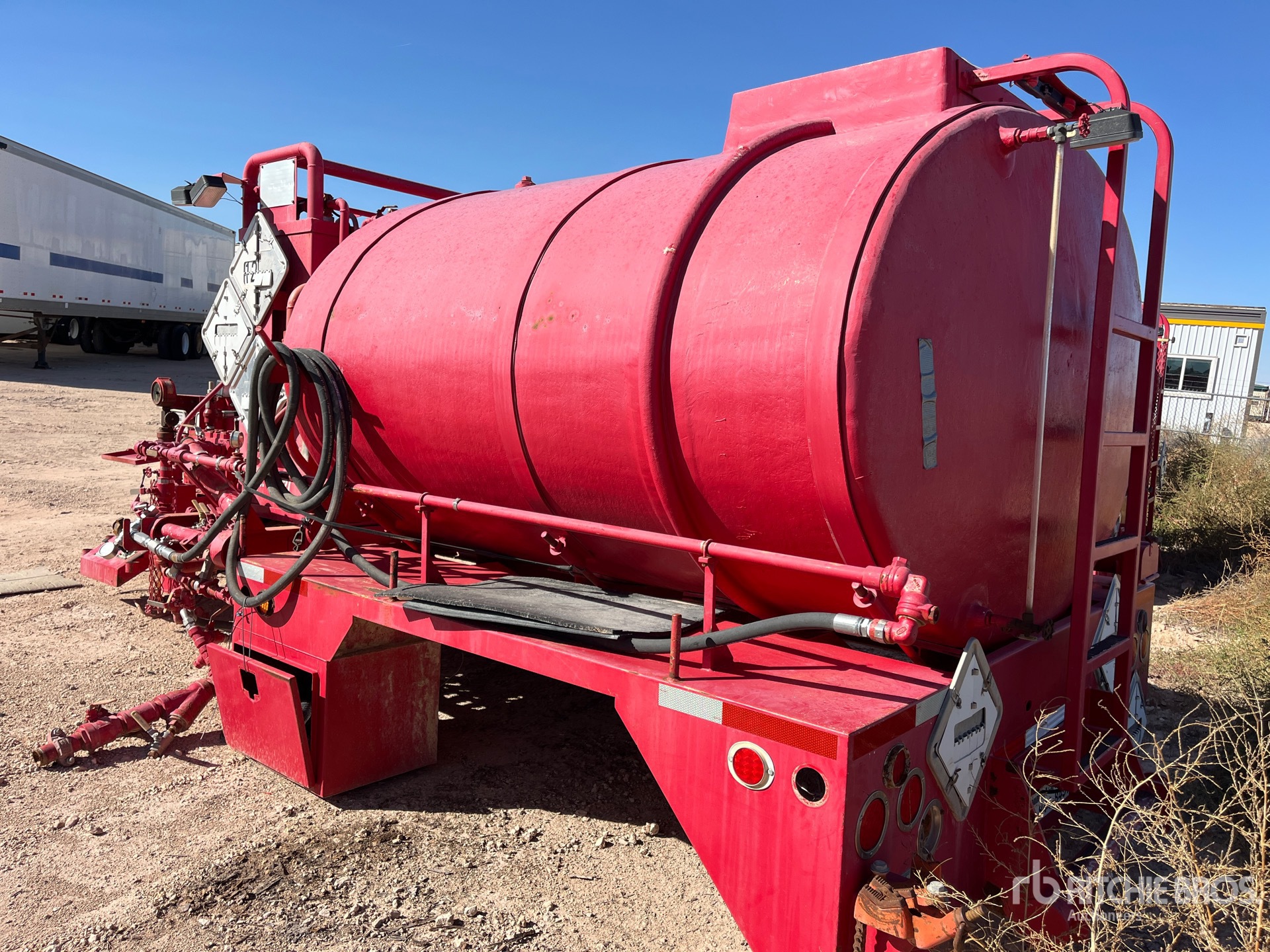 General Appearance with Foto, angolo posteriore sinistro