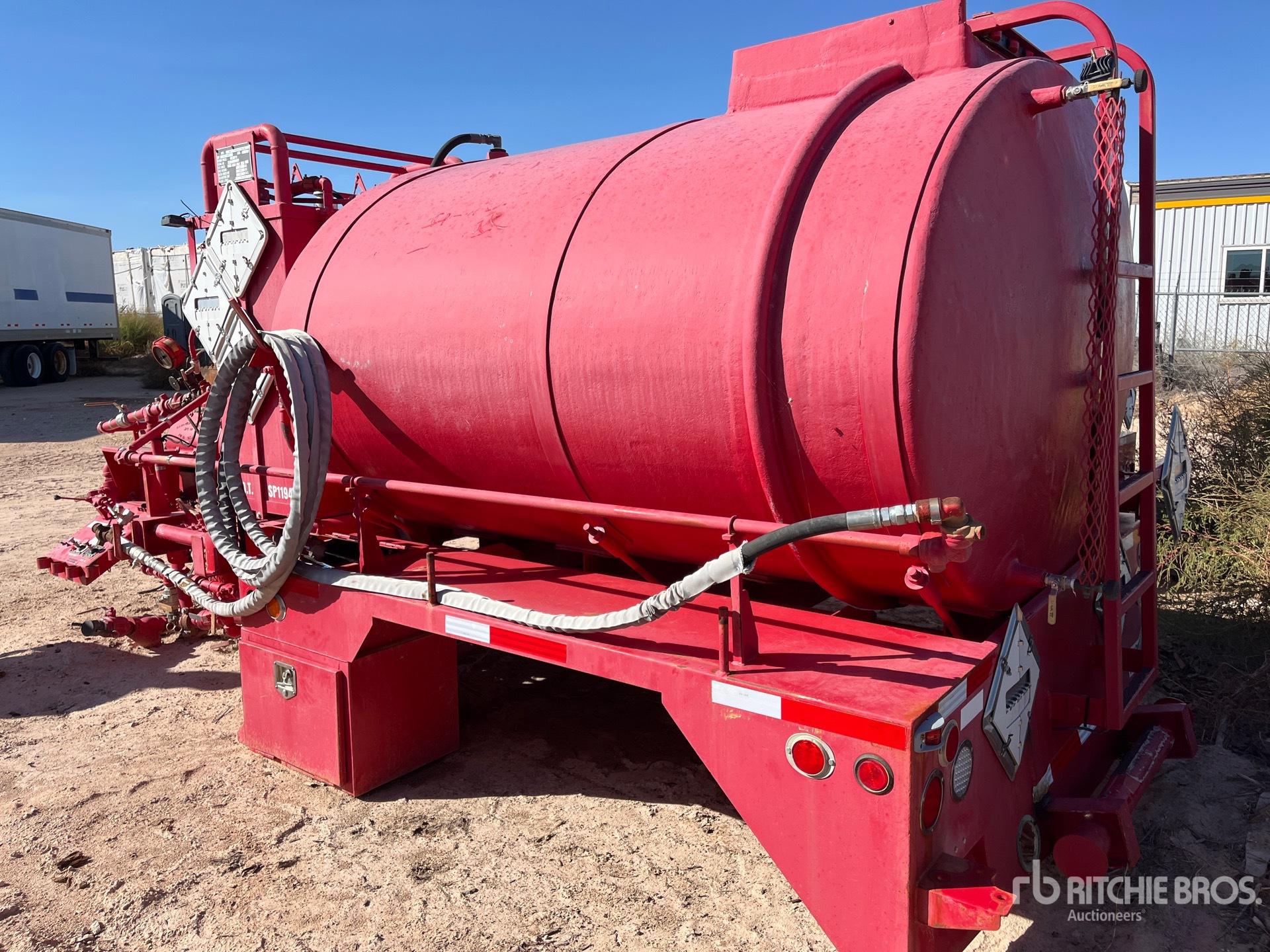 General Appearance with Foto, angolo posteriore sinistro