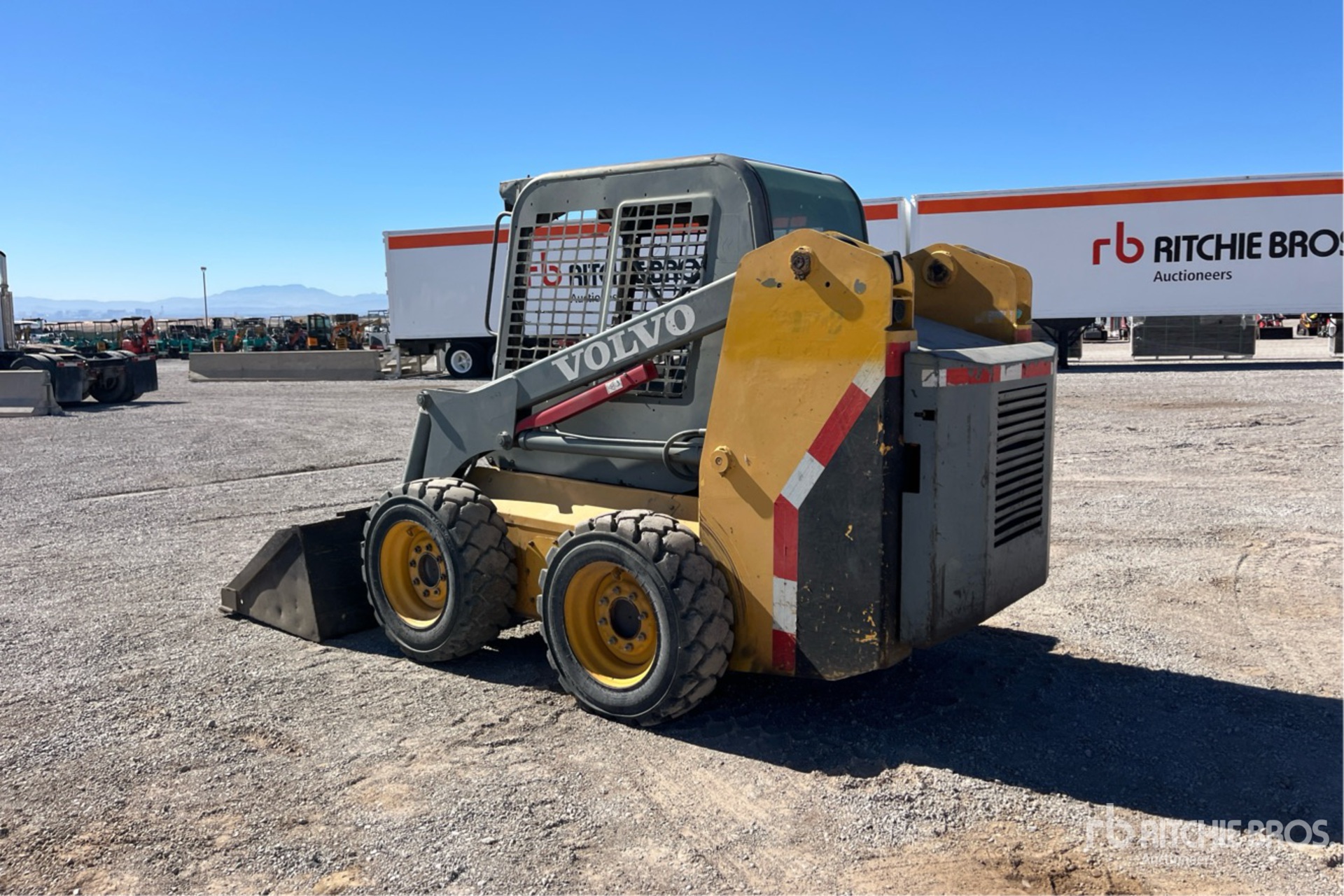 General Appearance with Foto, angolo posteriore sinistro