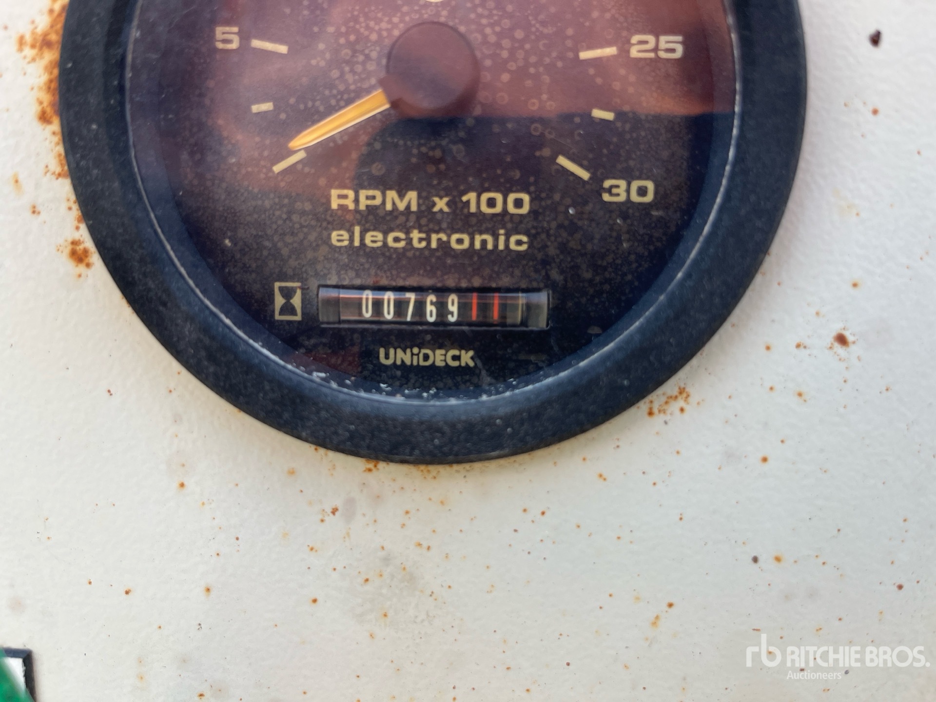 General Appearance with Hour Meter / Odometer