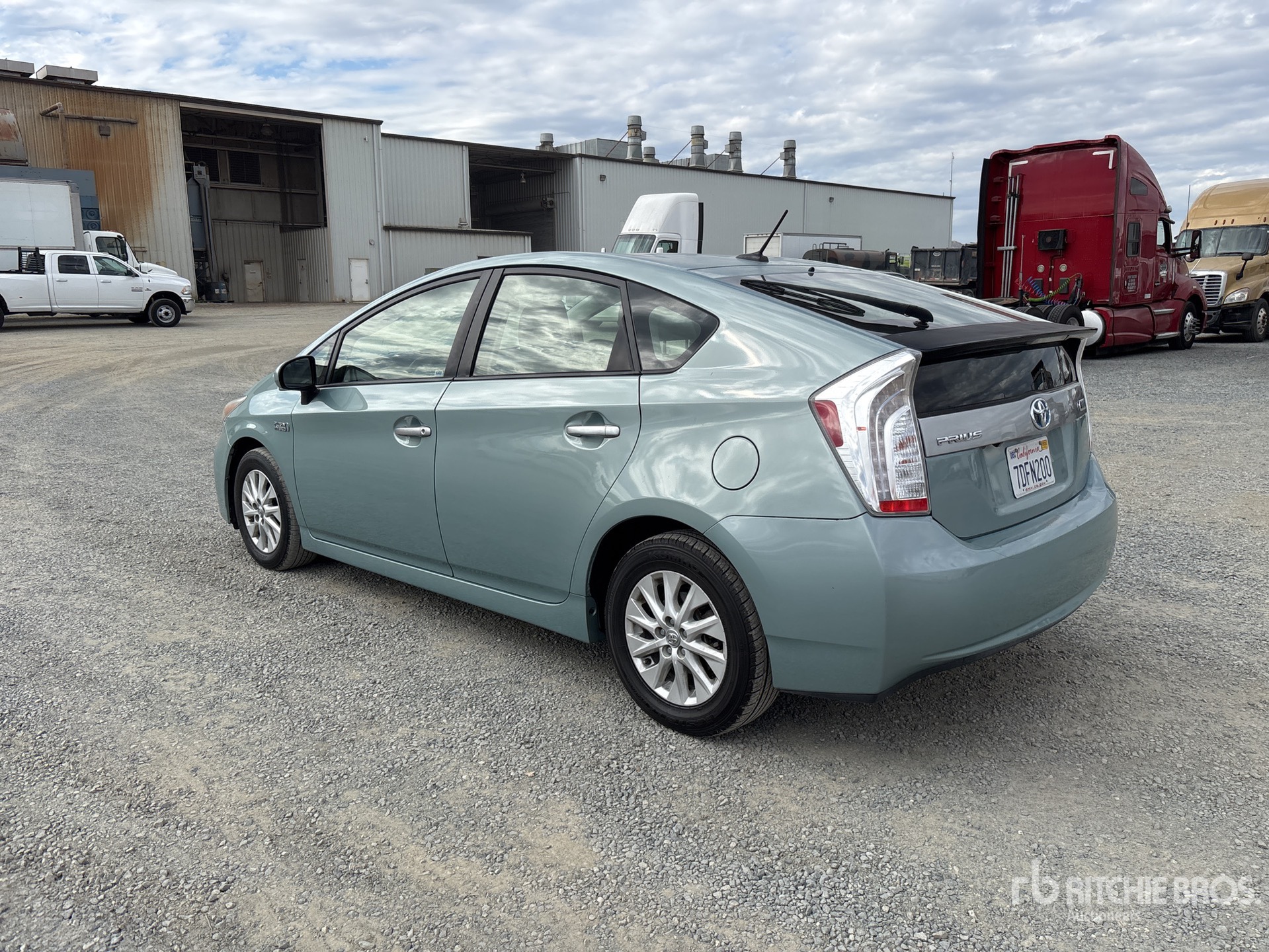 General Appearance with Picture, Left Rear Corner