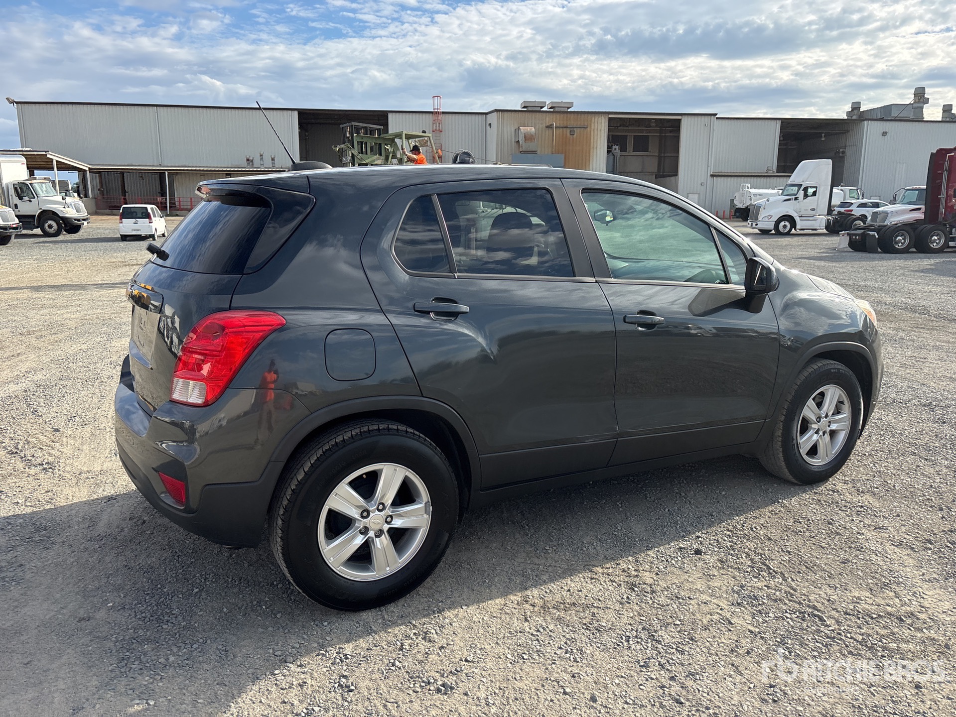 General Appearance with Picture, Right Rear Corner