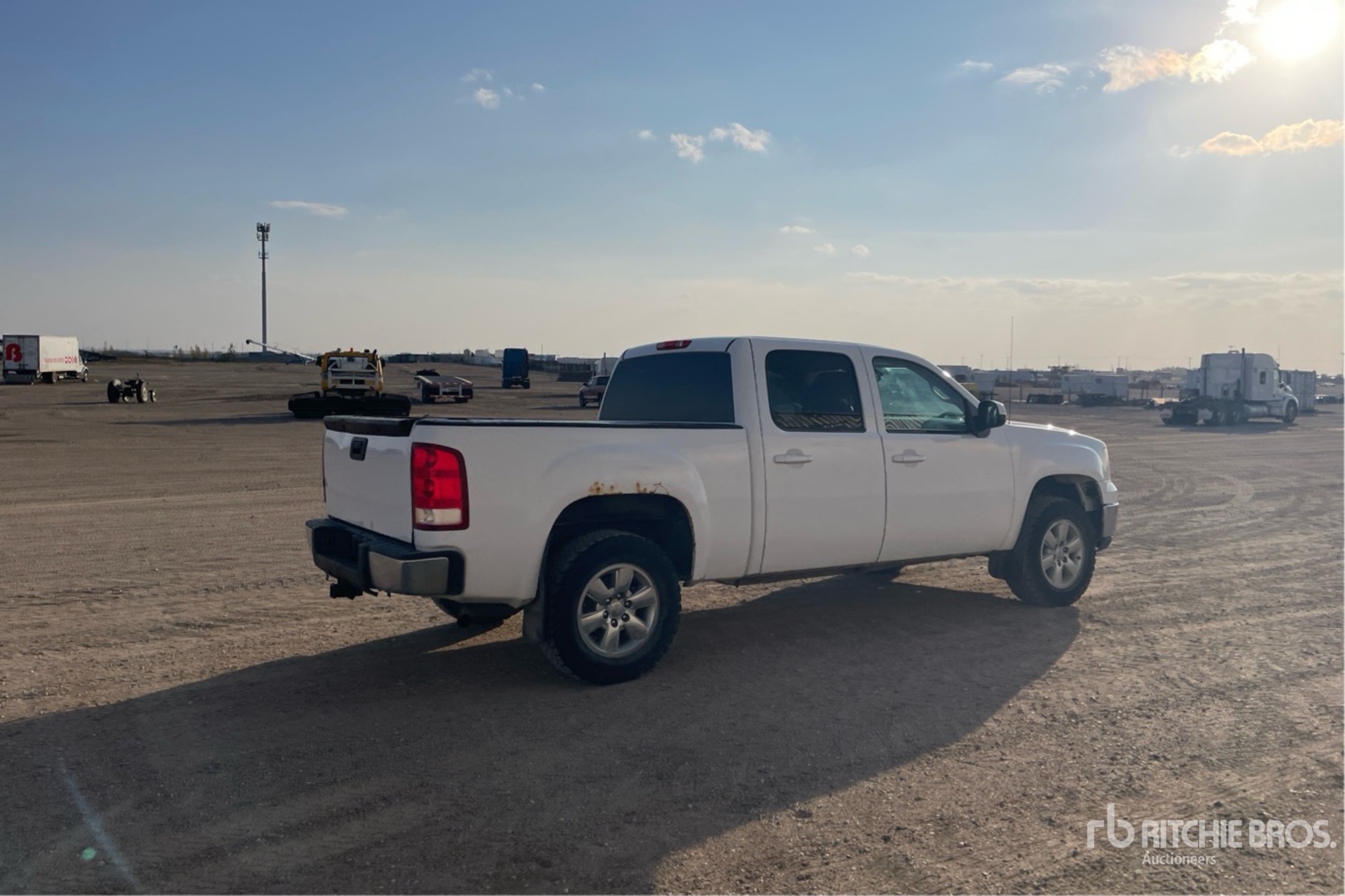 General Appearance with Picture, Right Rear Corner