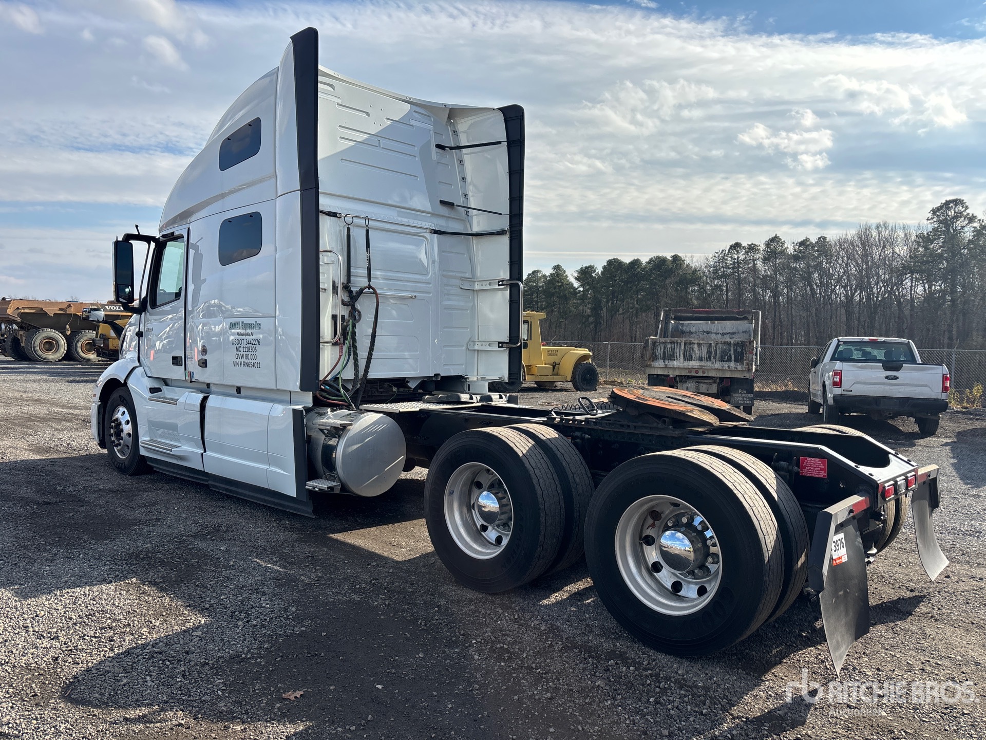 General Appearance with Picture, Left Rear Corner