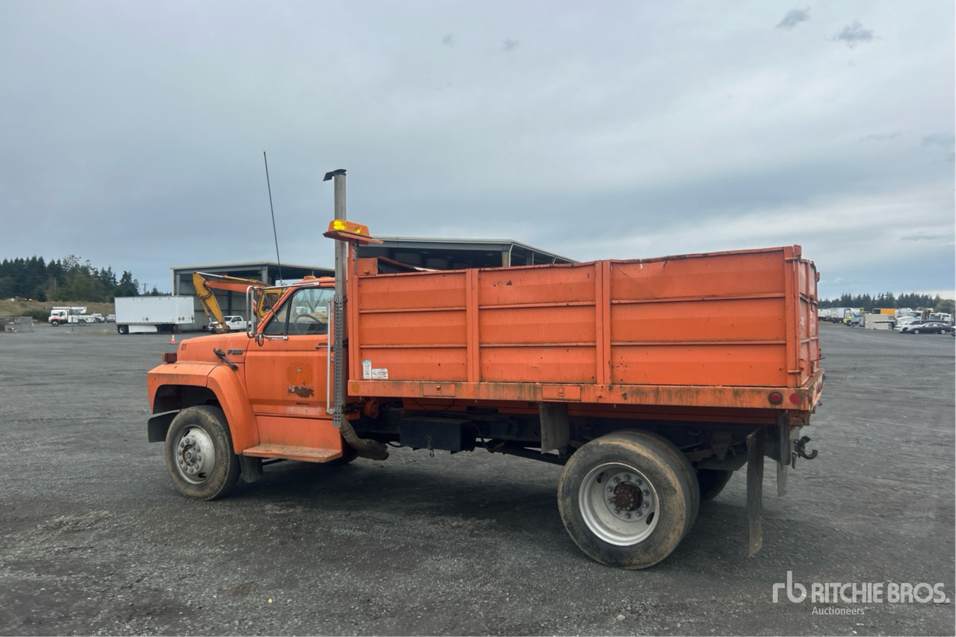 General Appearance with Picture, Left Rear Corner