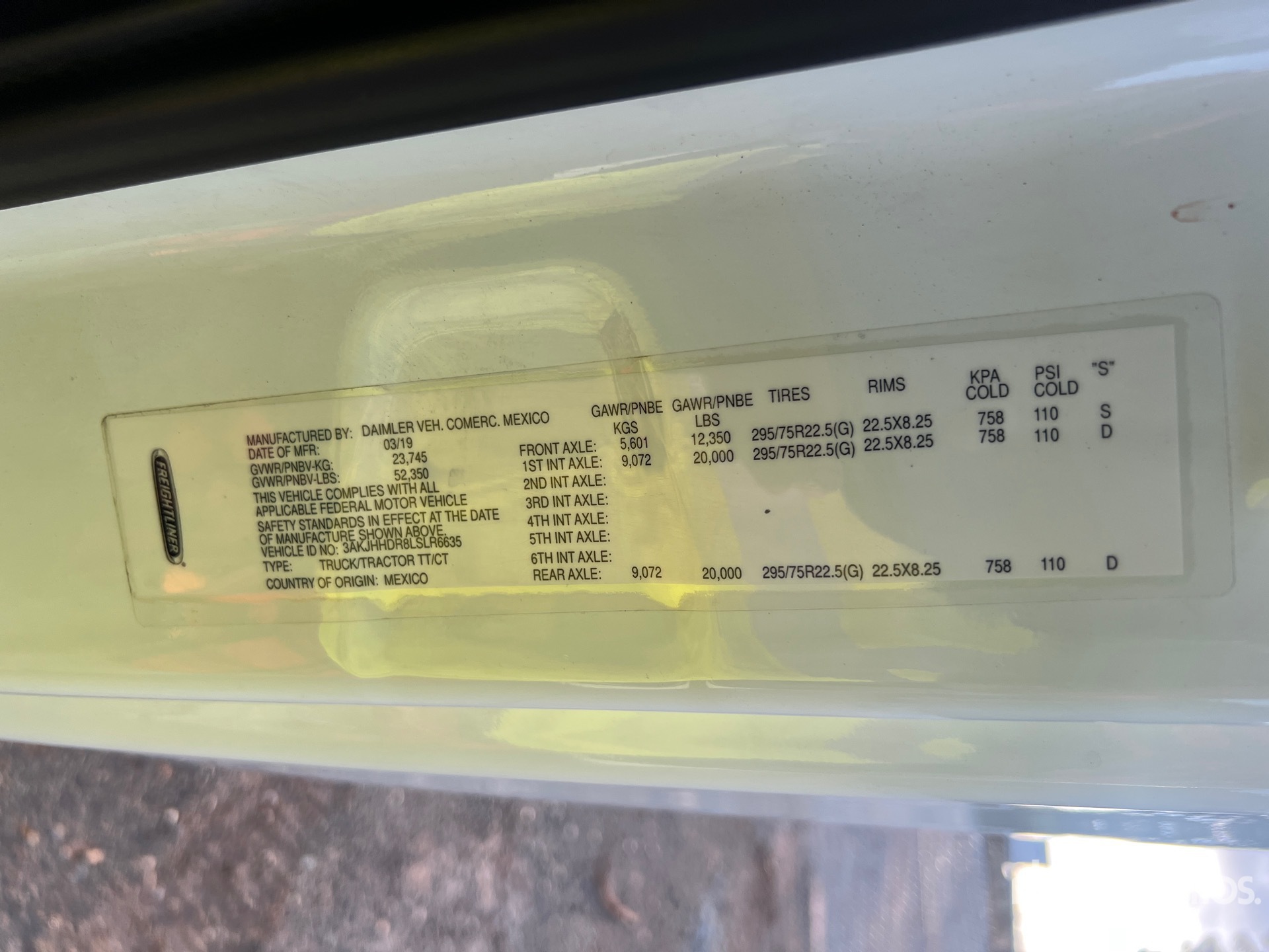 General Appearance with Serial Number / VIN