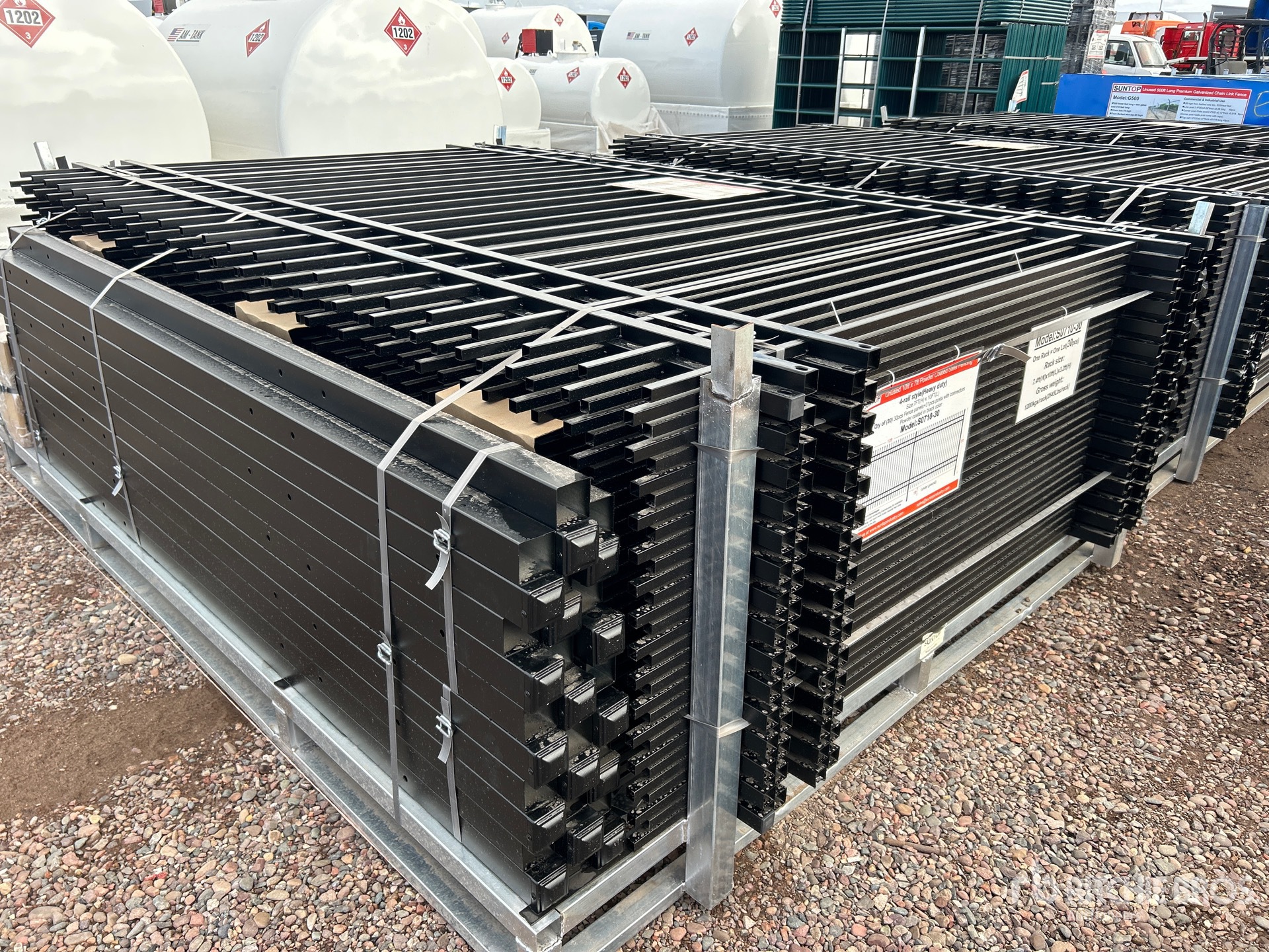 General Appearance with Bild, Ecke vorne links