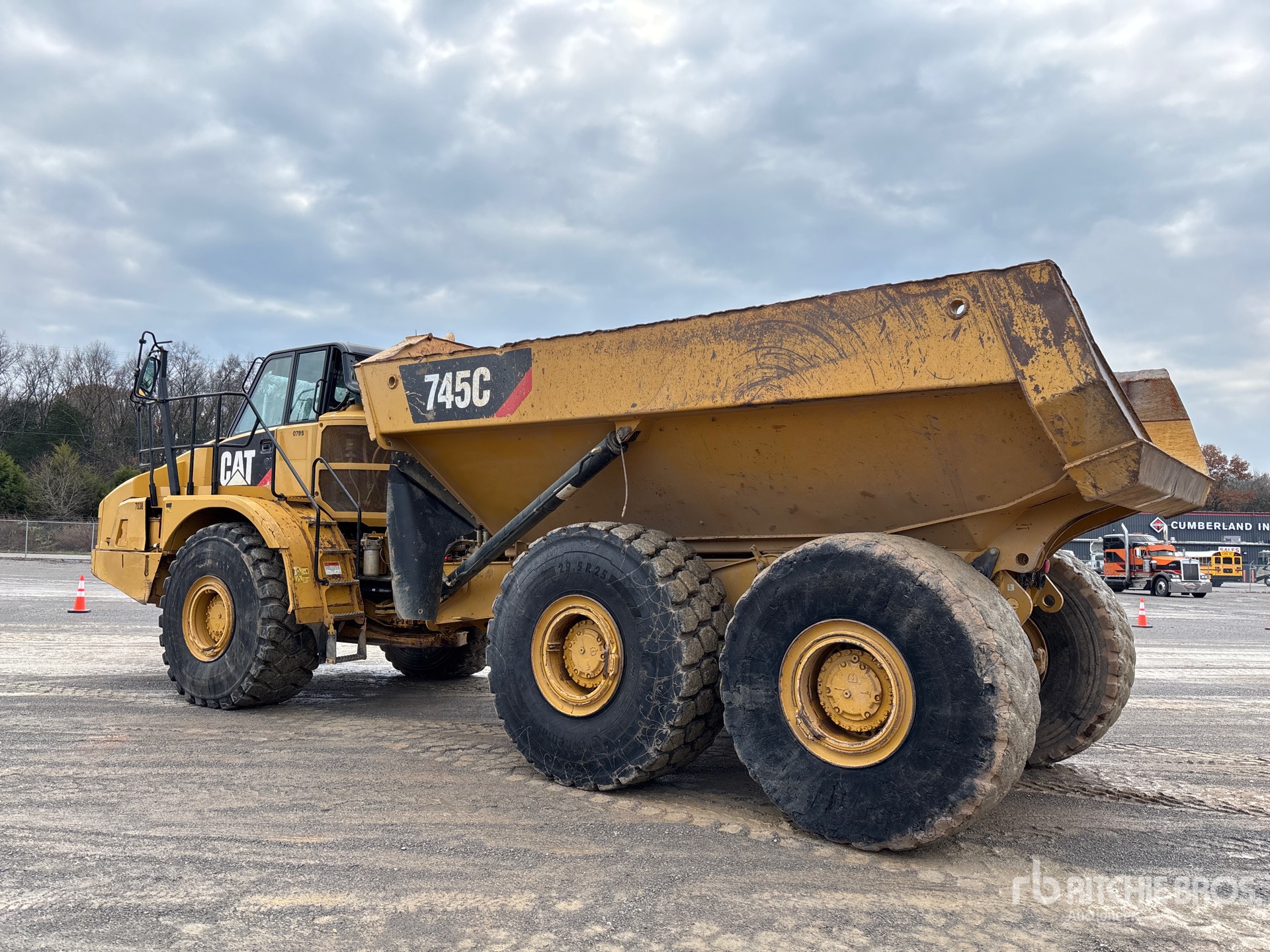 General Appearance with Bild, Ecke hinten links