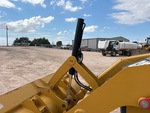 Hydraulics with Bucket Tilt Cylinders