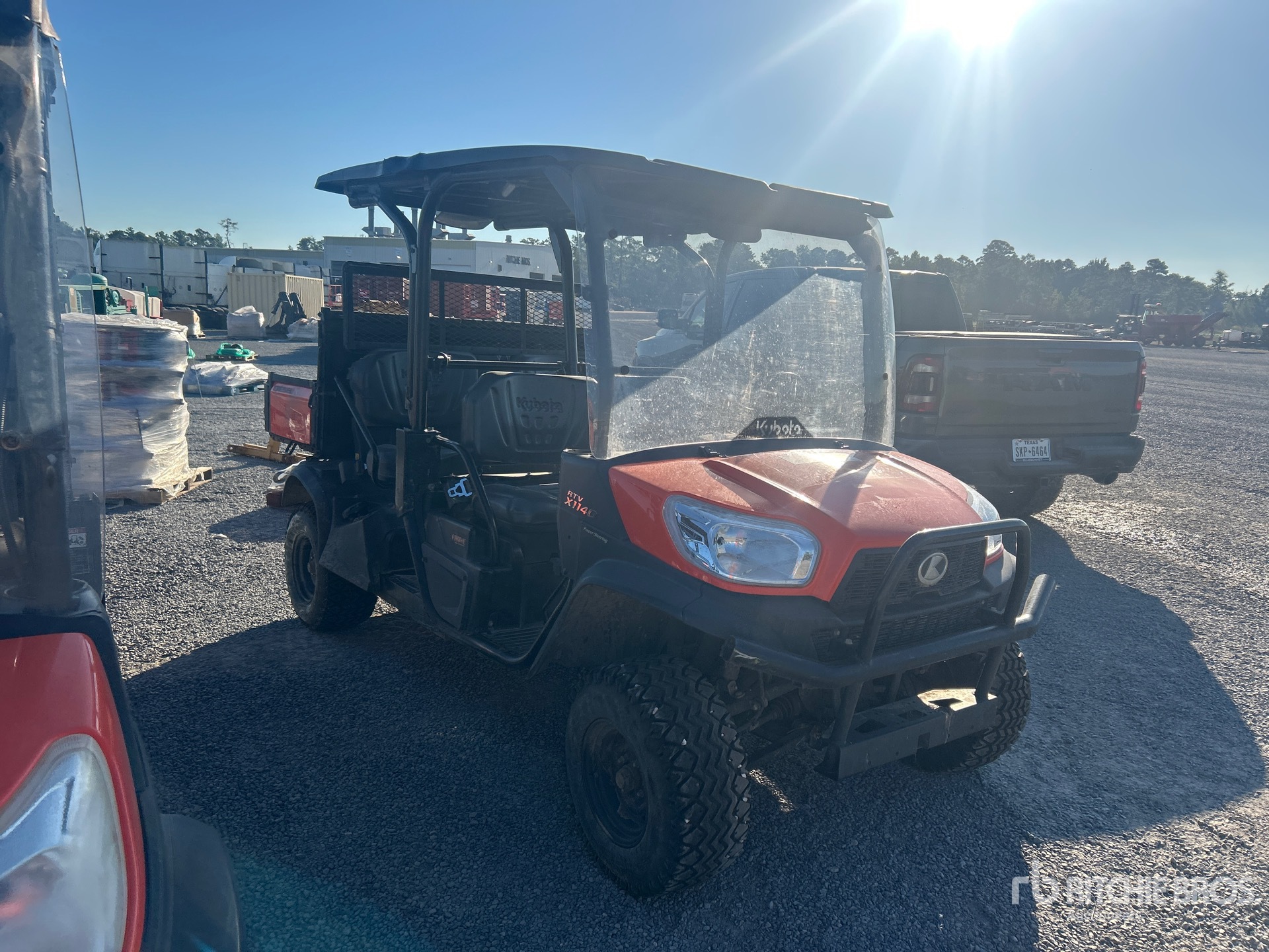 General Appearance with Picture, Right Front Corner