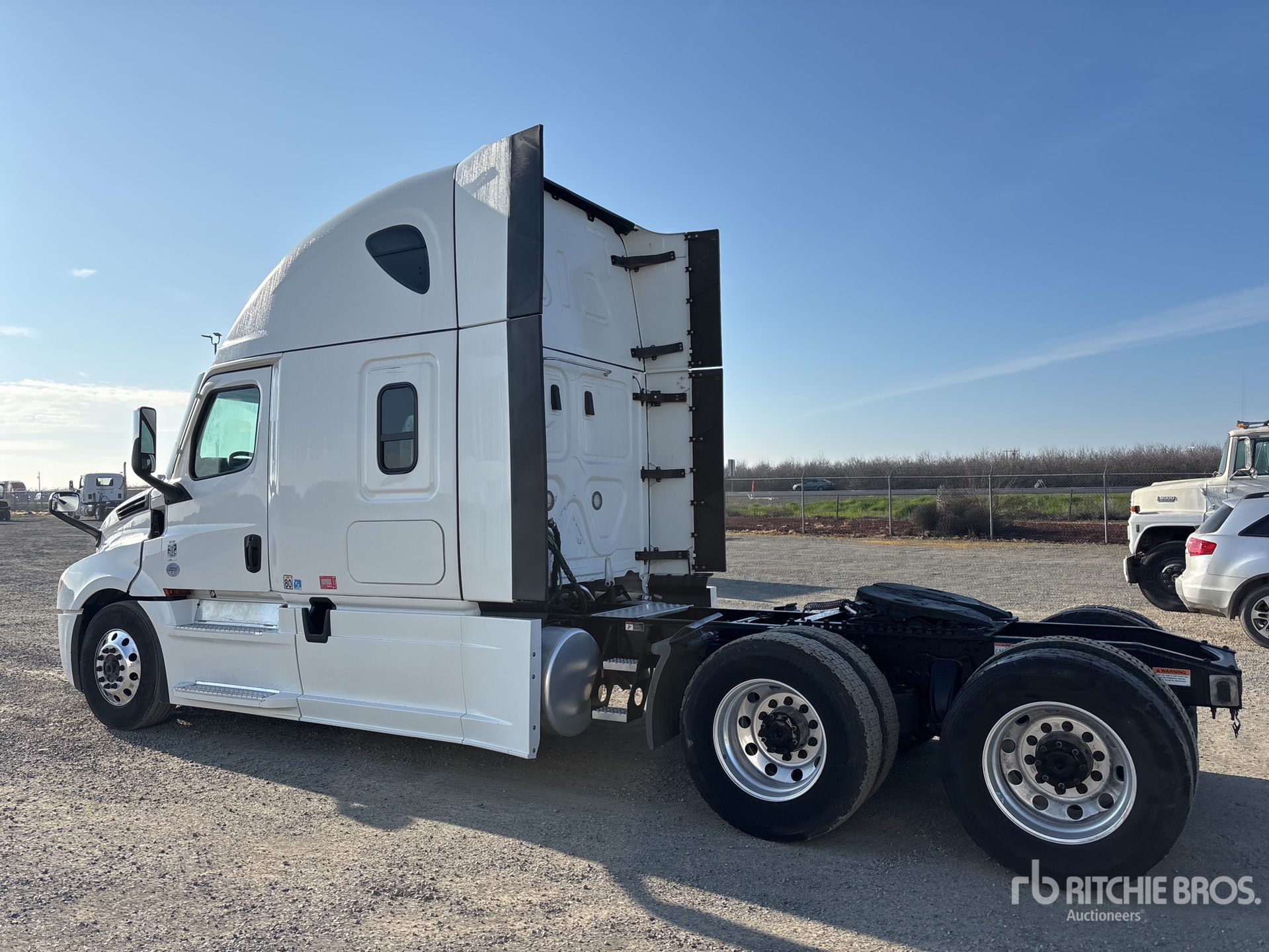 Aspect général with Image, coin arrière gauche