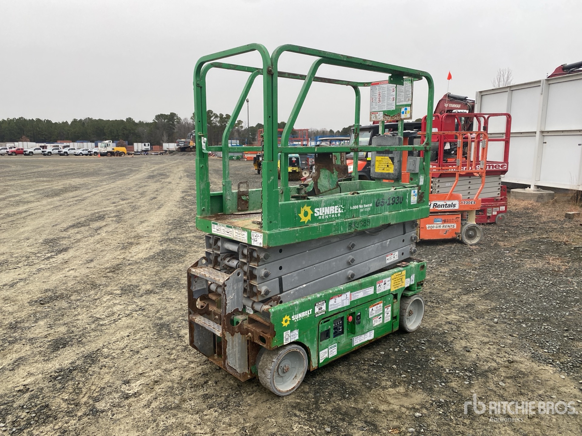 General Appearance with Picture, Right Rear Corner