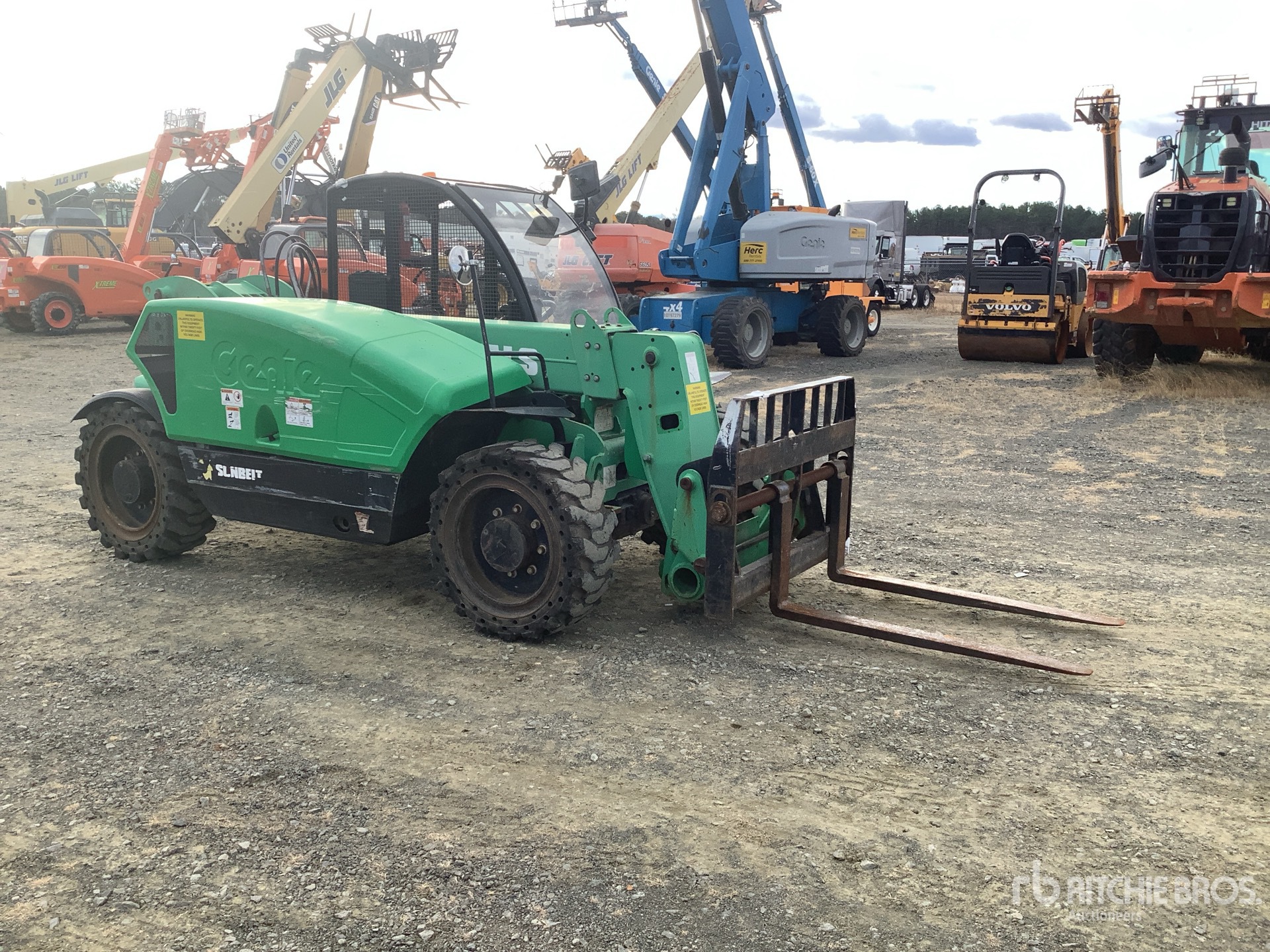 Aspect général with Image, coin avant droit