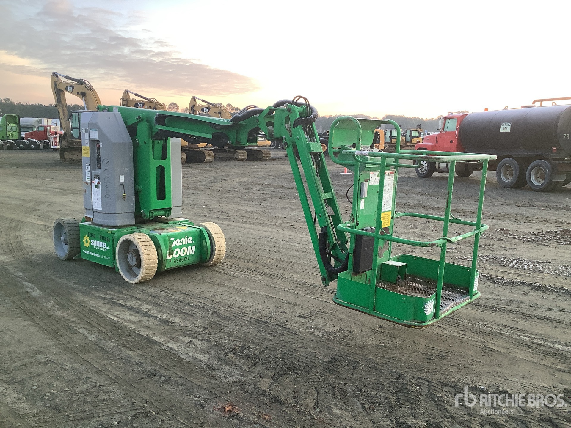 General Appearance with Picture, Right Front Corner