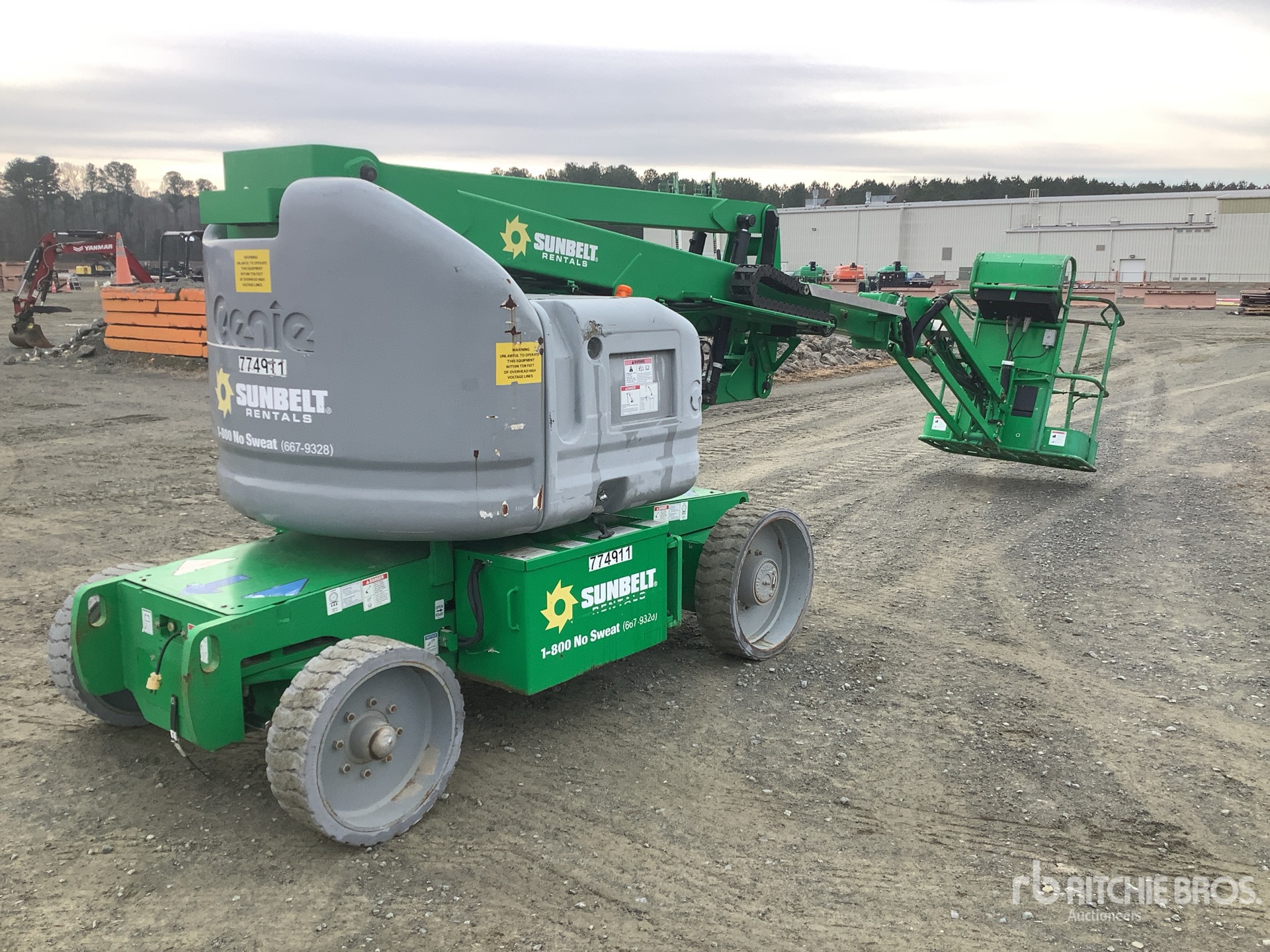 General Appearance with Picture, Right Rear Corner