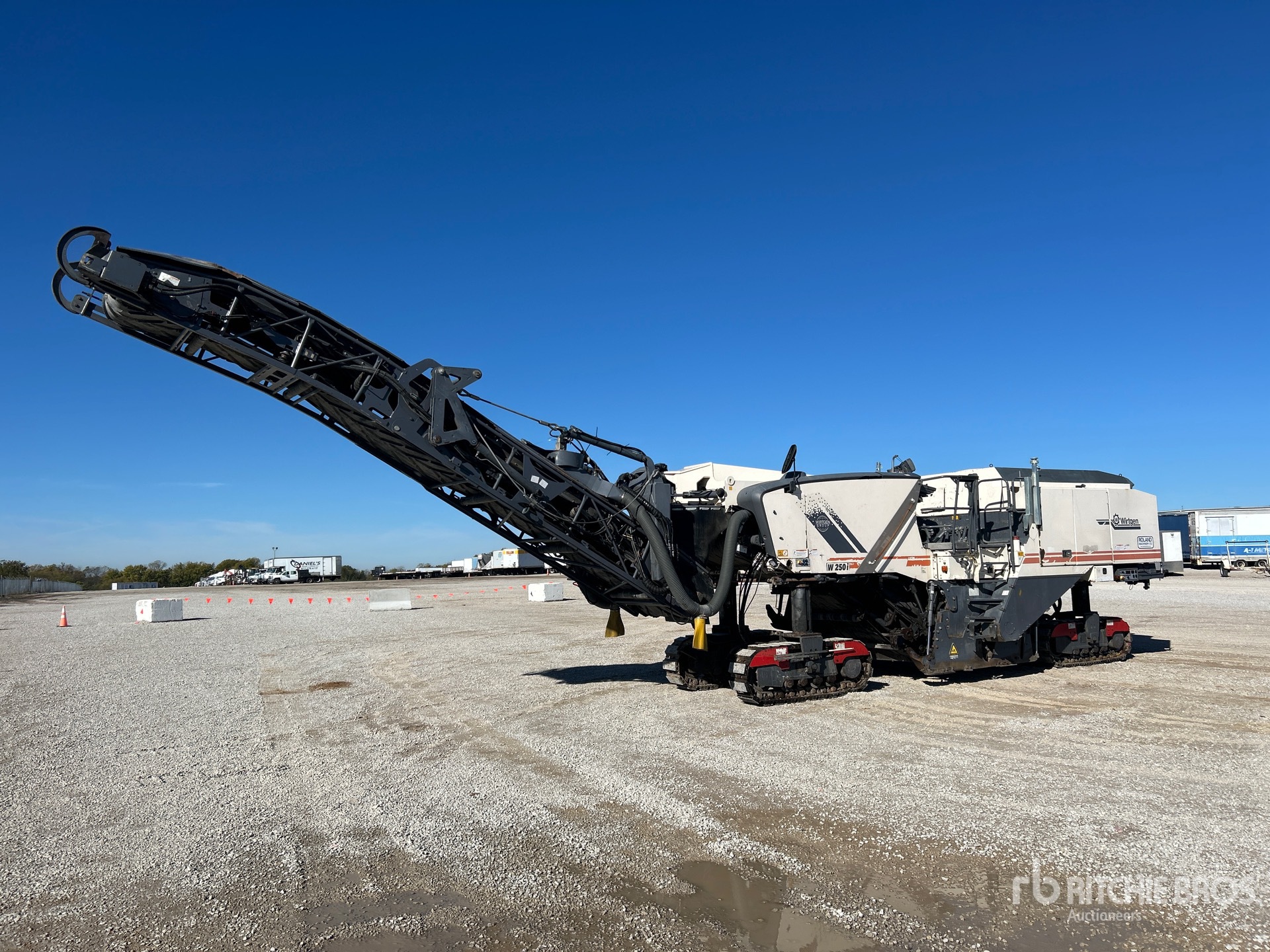 General Appearance with Featured Photo