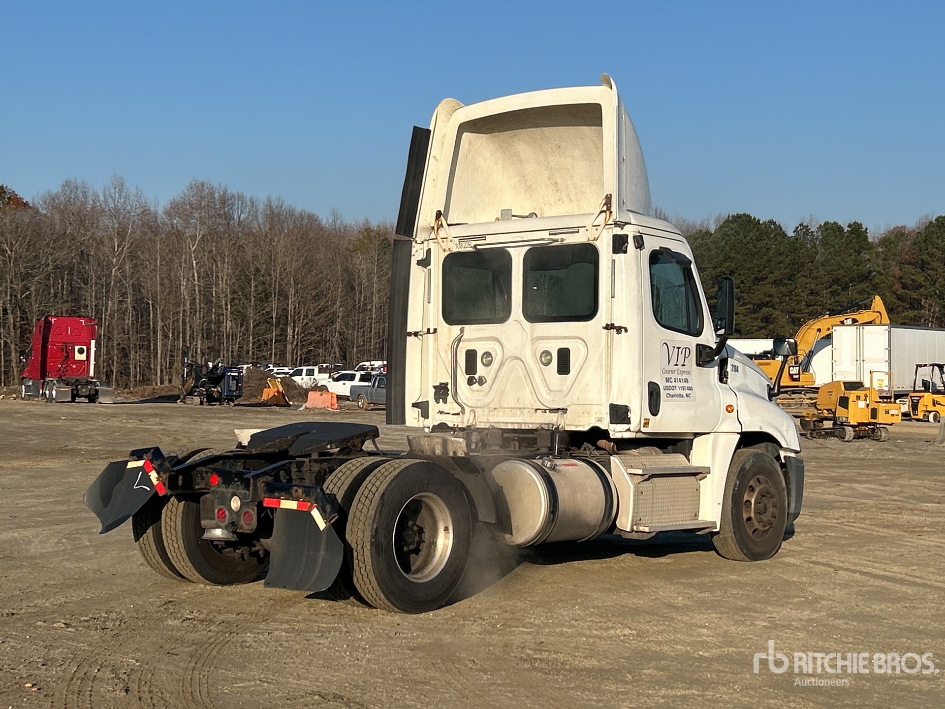 General Appearance with Foto, angolo anteriore sinistro