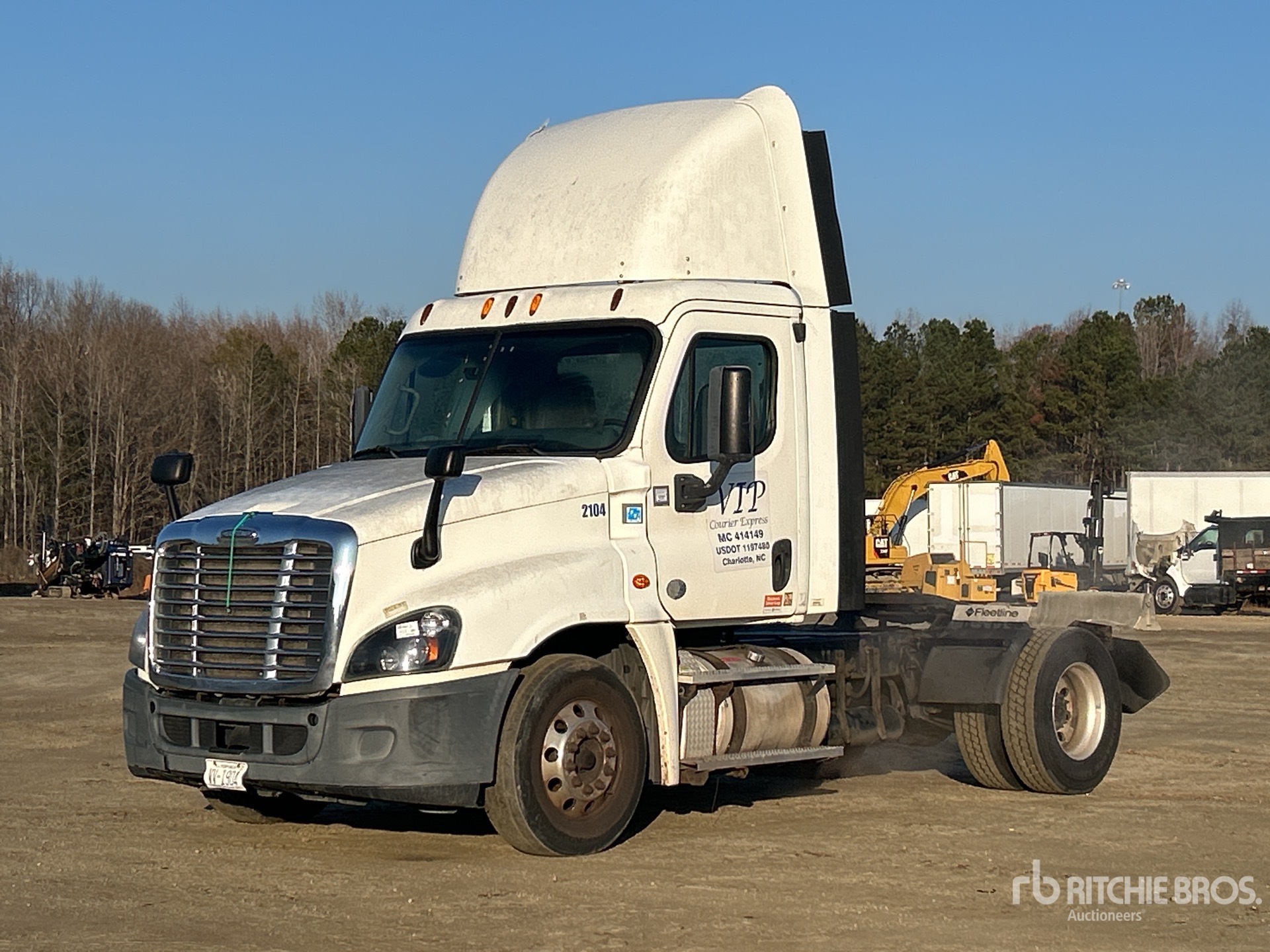 General Appearance with Foto, angolo anteriore sinistro