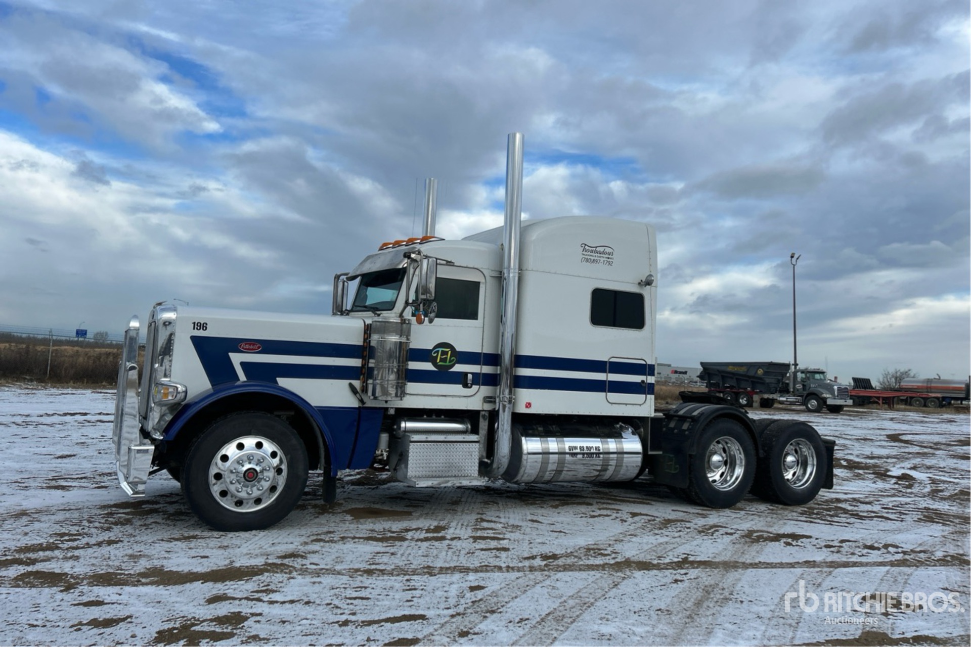 General Appearance with Picture, Left Front Corner