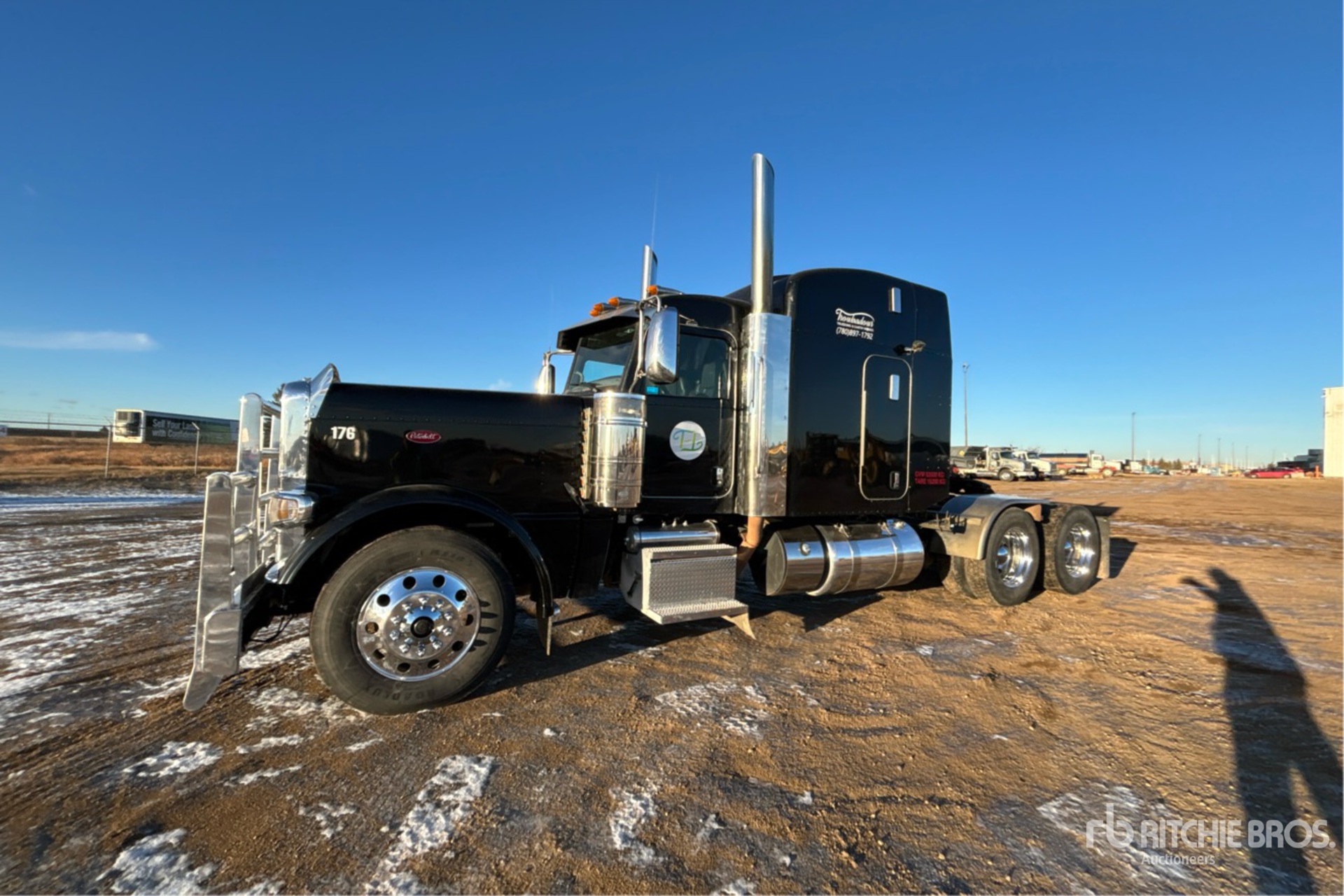 General Appearance with Picture, Left Front Corner