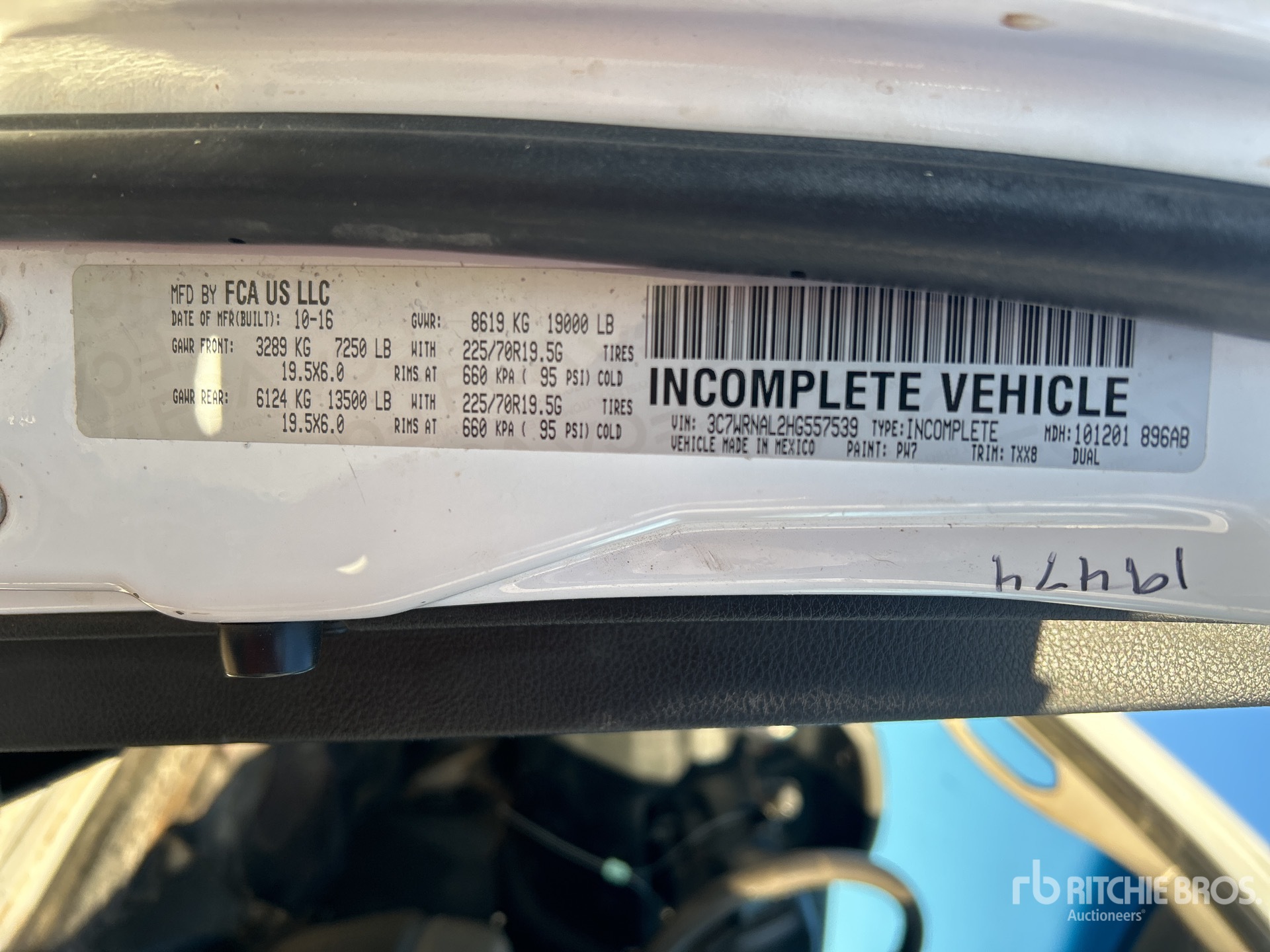 General Appearance with Numero seriale/numero d’identificazione del veicolo (VIN)
