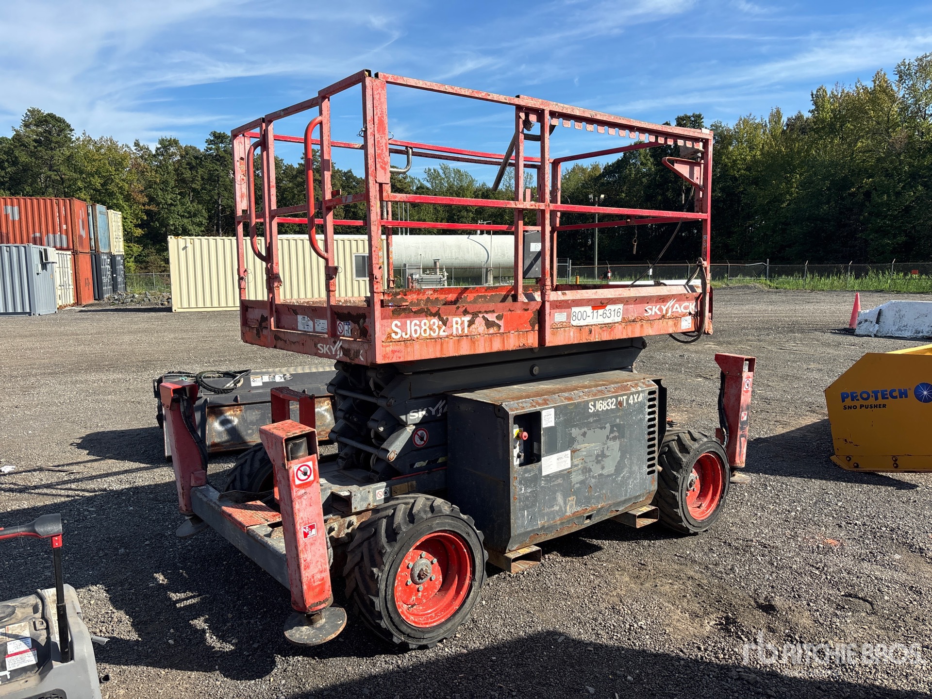 General Appearance with Picture, Right Rear Corner