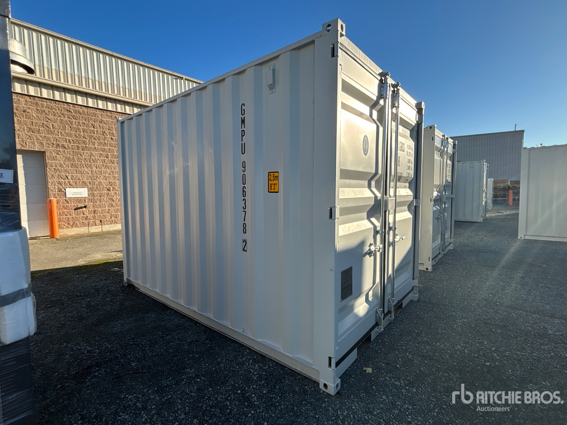 General Appearance with Bild, Ecke vorne rechts