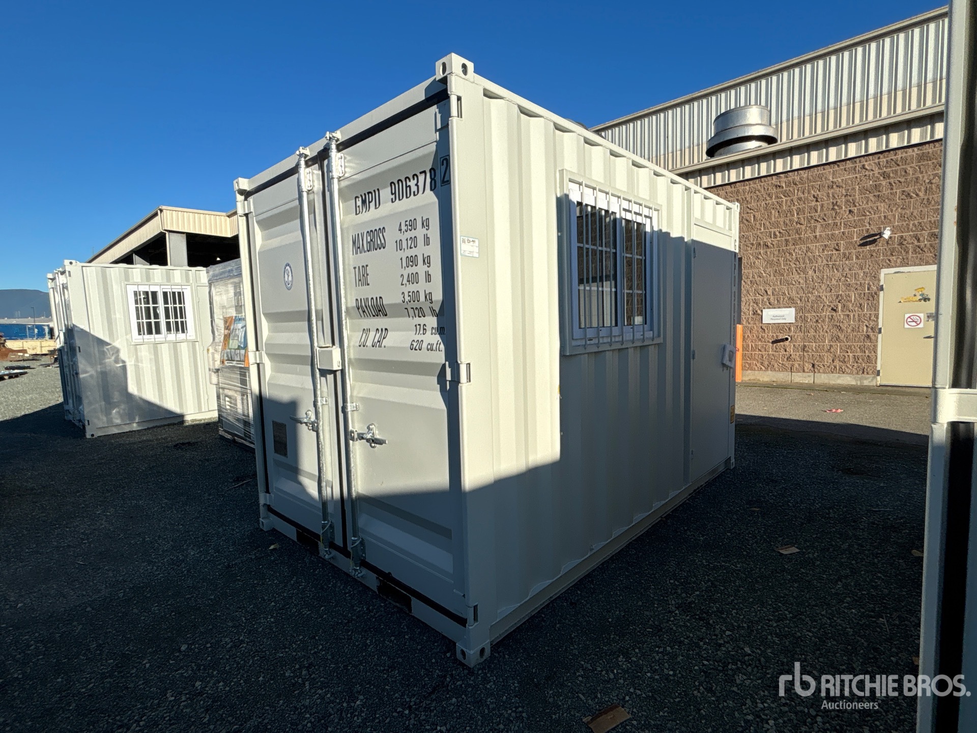 General Appearance with Bild, Ecke vorne links