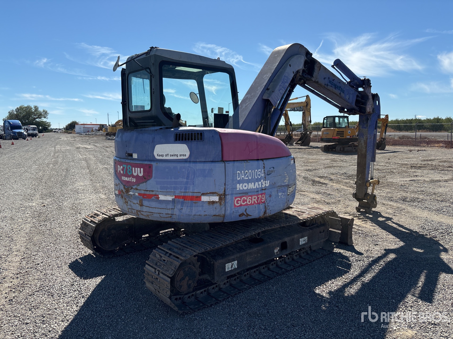 General Appearance with Picture, Right Rear Corner
