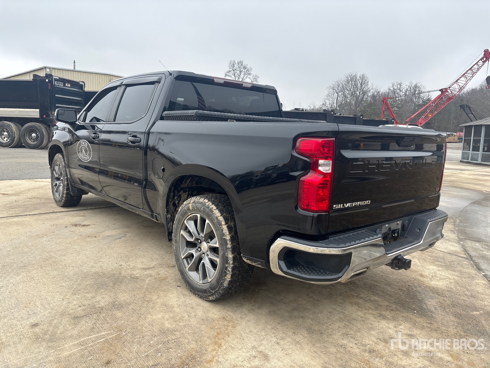 General Appearance with Picture, Left Rear Corner