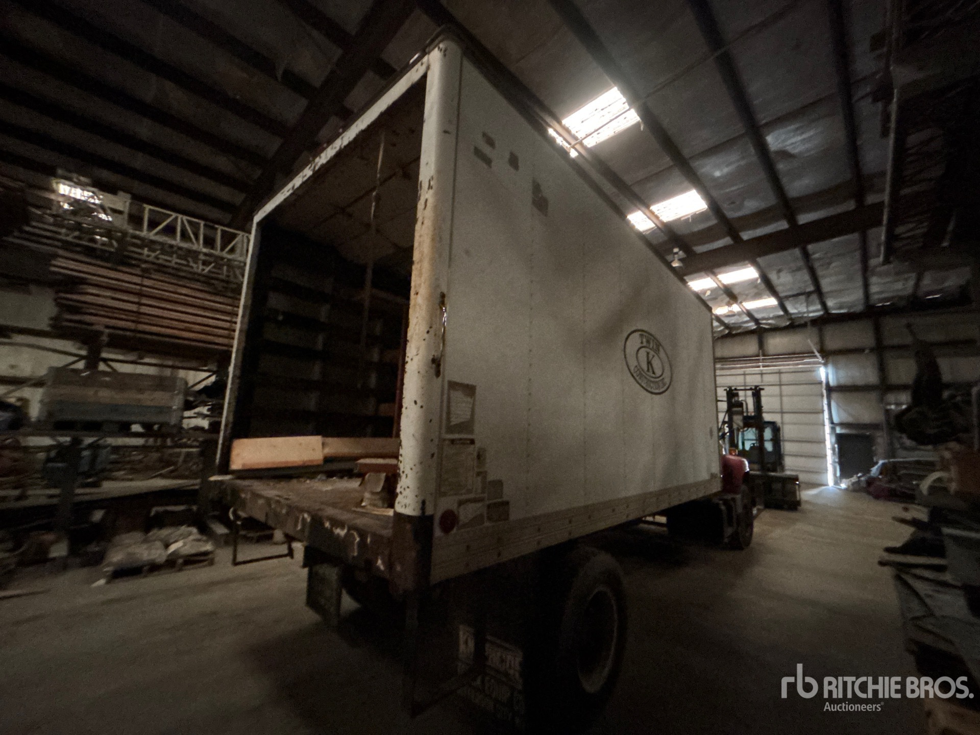 General Appearance with Foto, angolo anteriore sinistro