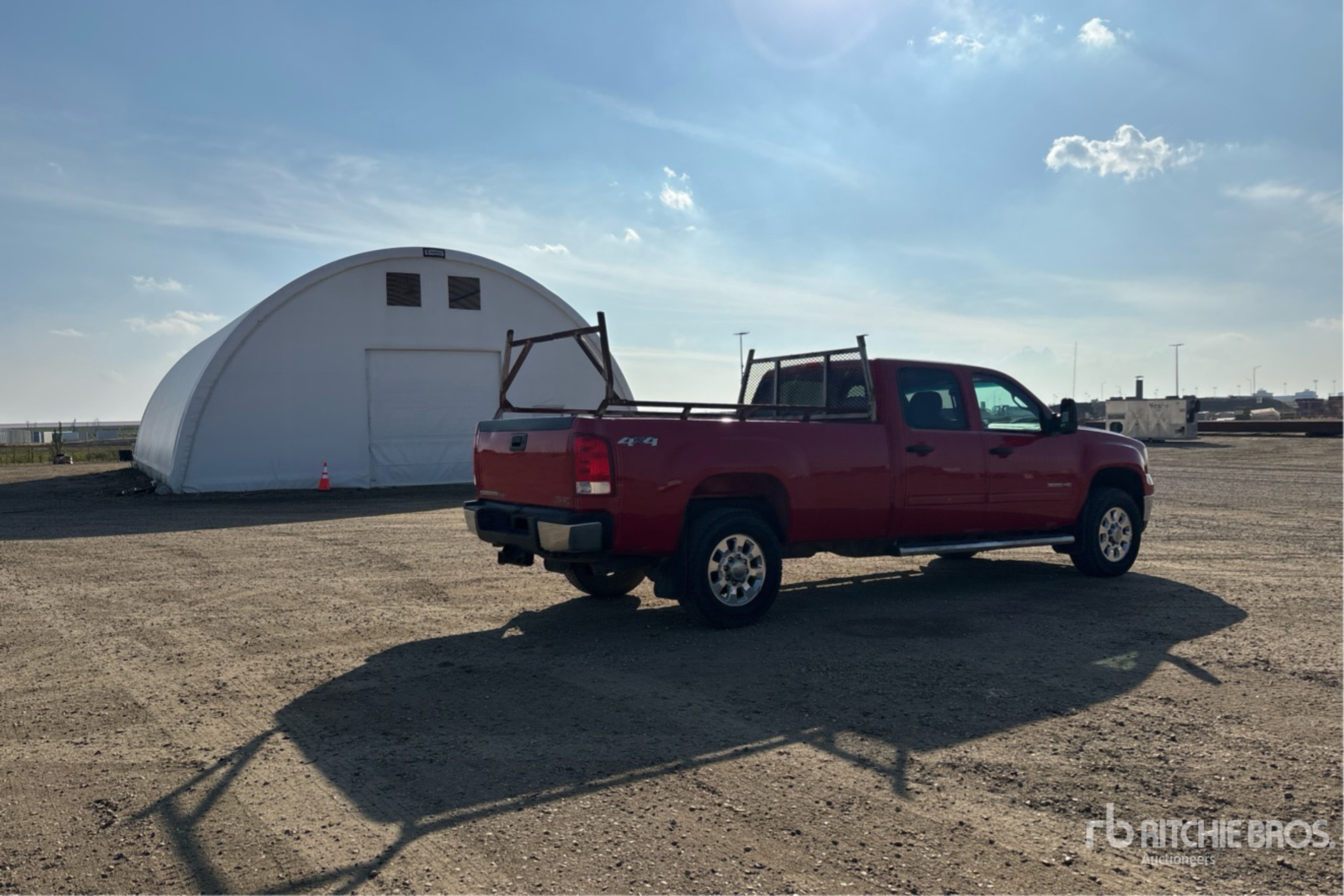 General Appearance with Picture, Right Rear Corner
