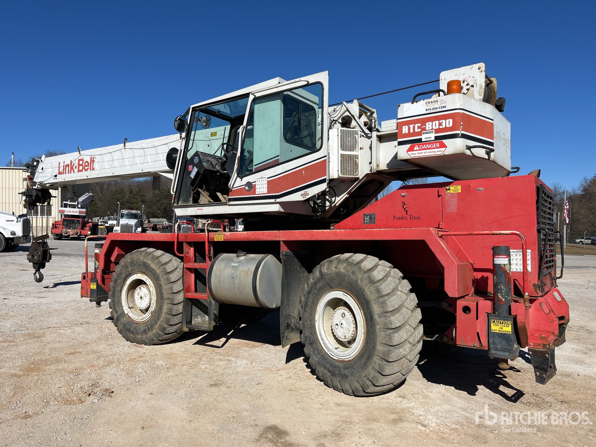 General Appearance with Foto, angolo posteriore sinistro