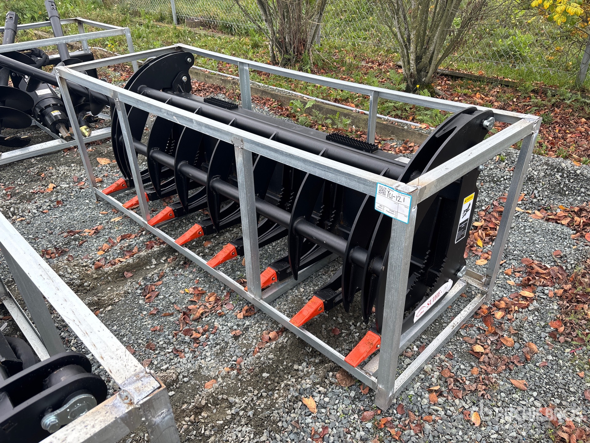 General Appearance with Bild, Ecke vorne links