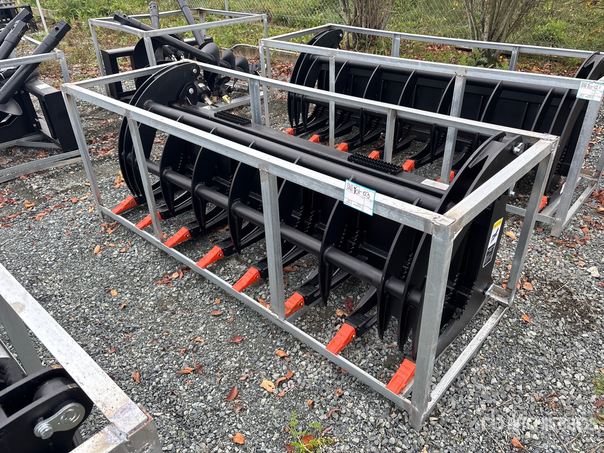 General Appearance with Bild, Ecke vorne links