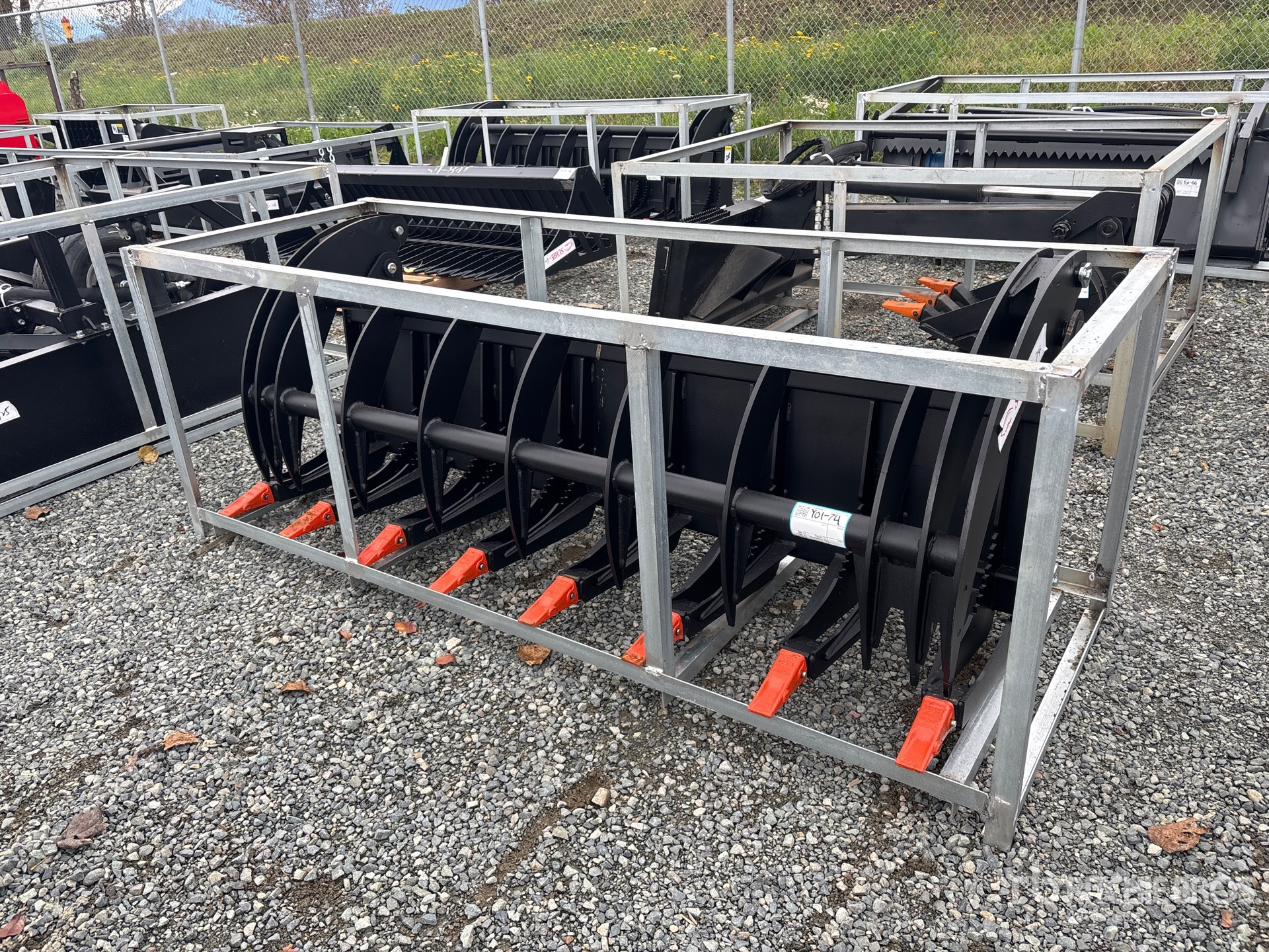 General Appearance with Bild, Ecke vorne links