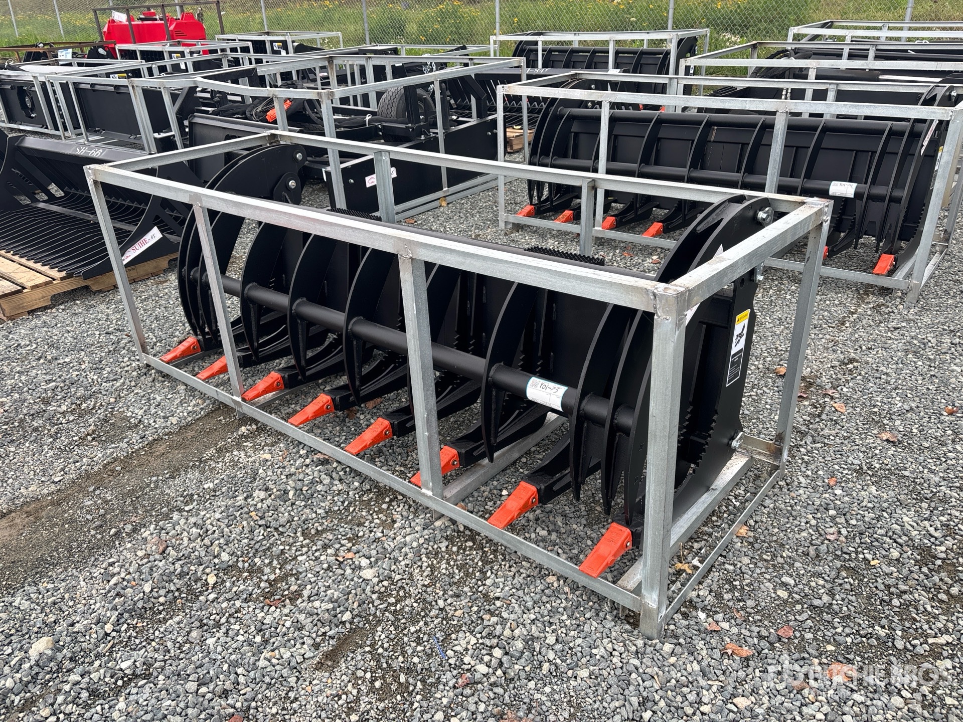 General Appearance with Bild, Ecke vorne links