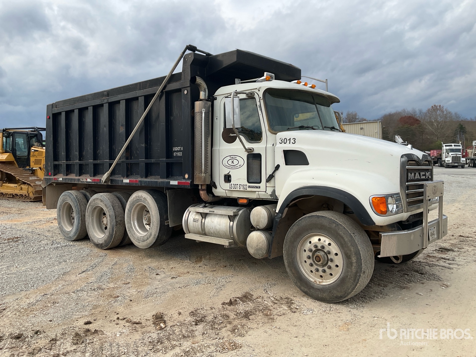 General Appearance with Foto, angolo anteriore destro