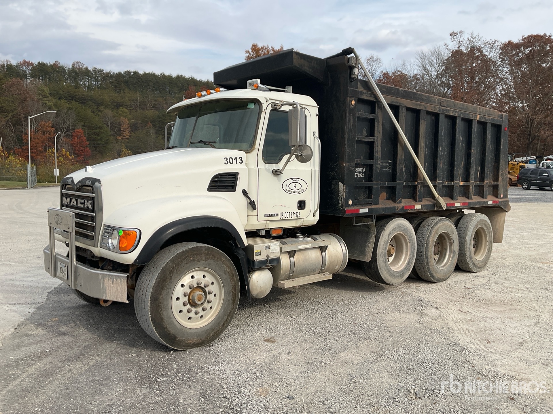 General Appearance with Foto, angolo anteriore sinistro