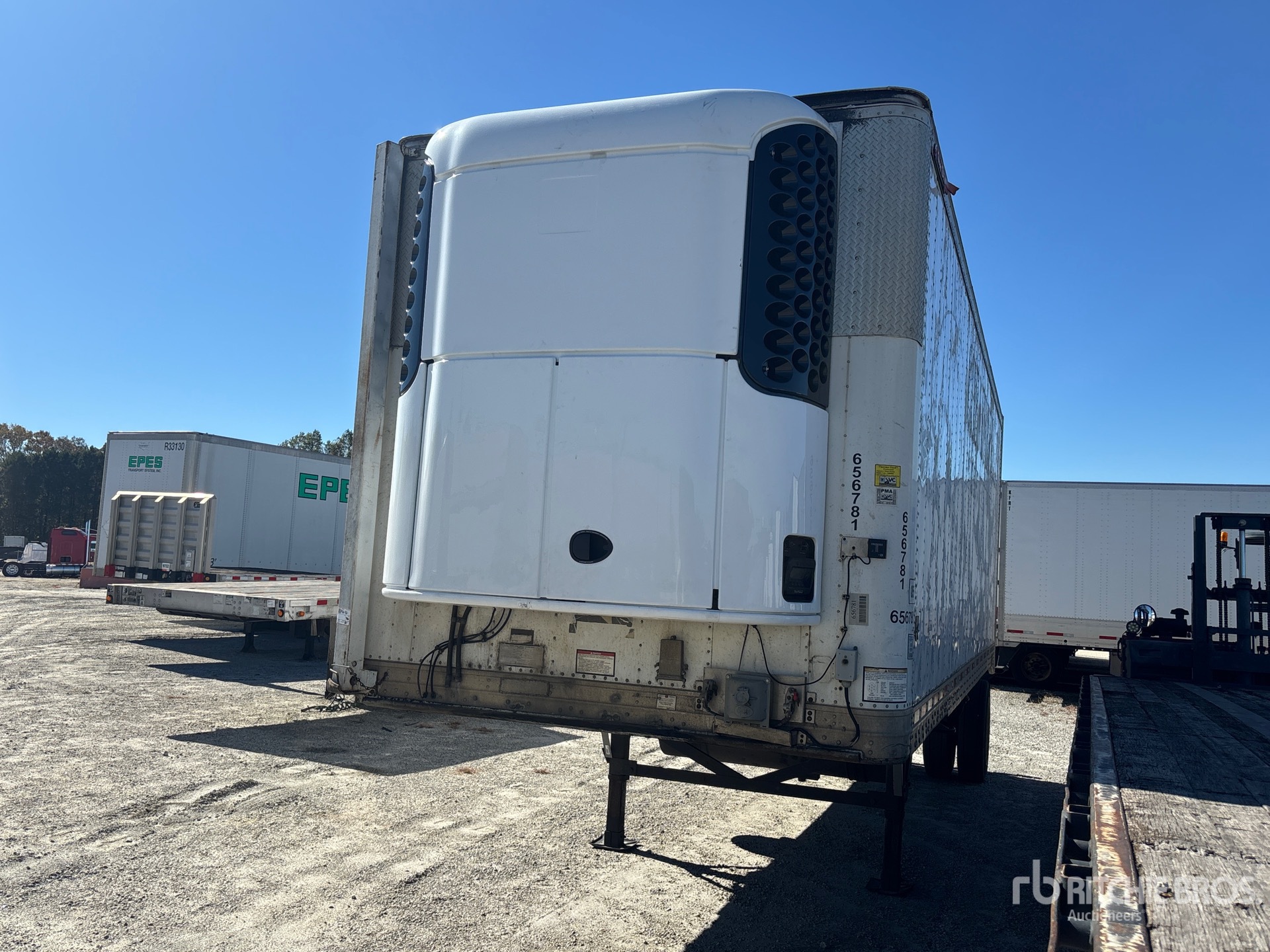 General Appearance with Foto, angolo anteriore sinistro