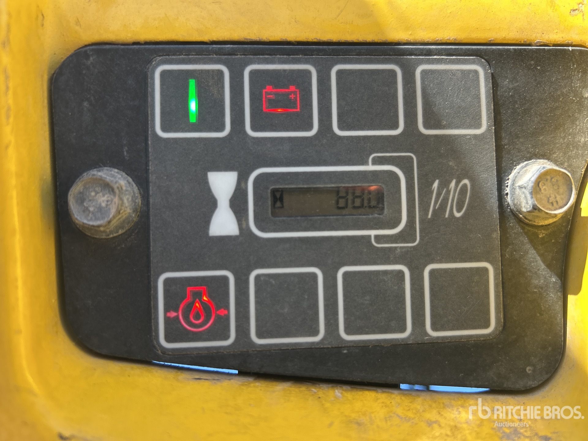 General Appearance with Hour Meter / Odometer