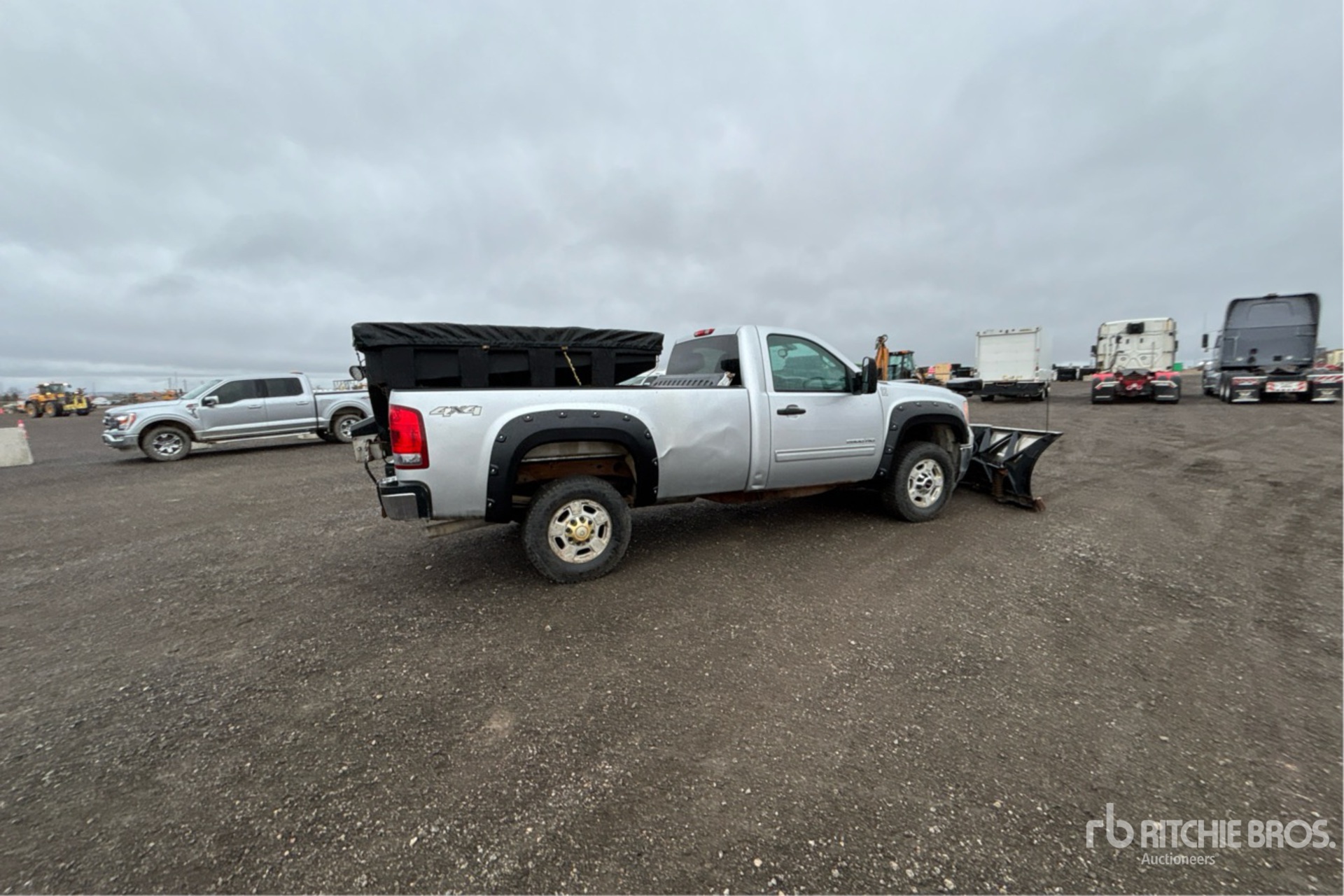 General Appearance with Picture, Right Rear Corner