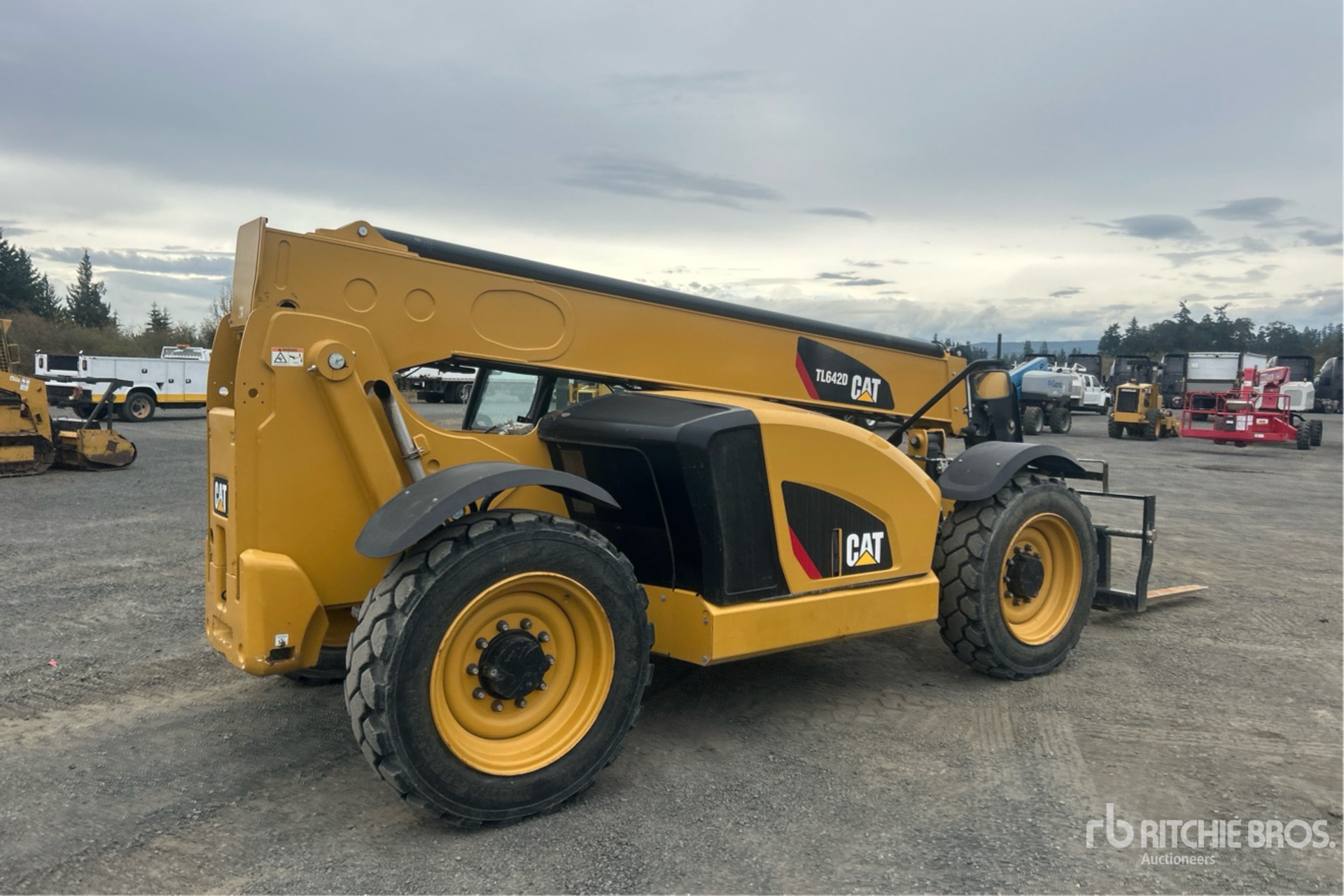 General Appearance with Picture, Right Rear Corner