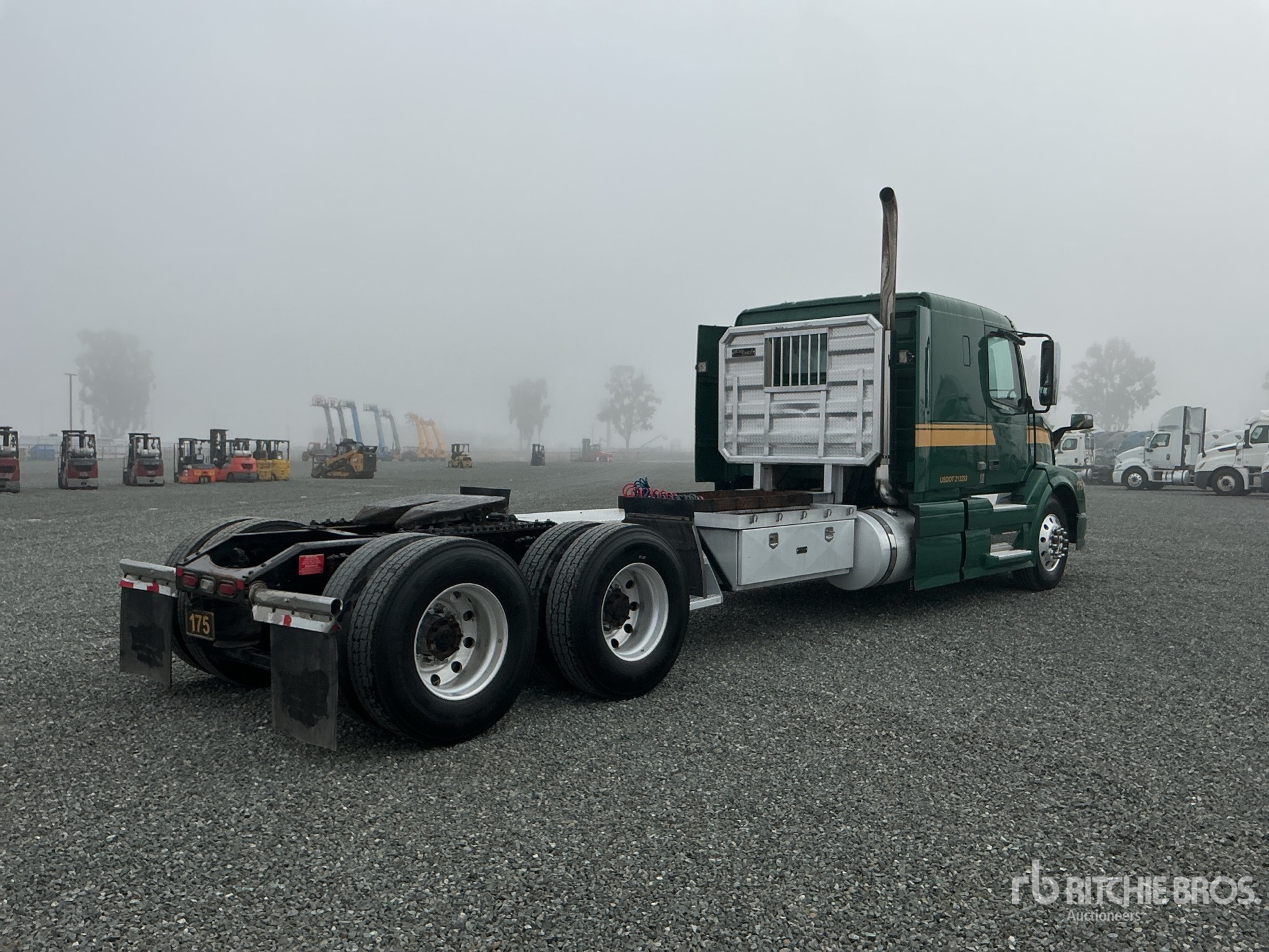 Aspect général with Image, coin arrière droit