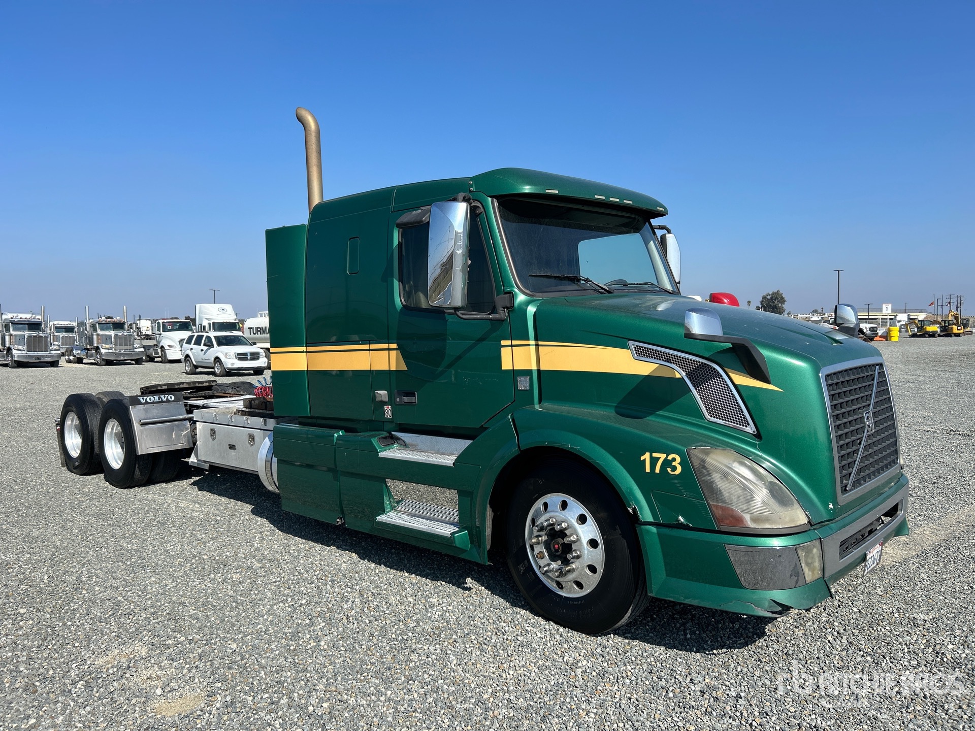 Aspect général with Image, coin avant droit