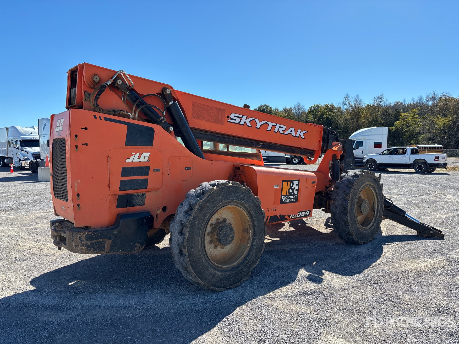 General Appearance with Picture, Right Rear Corner