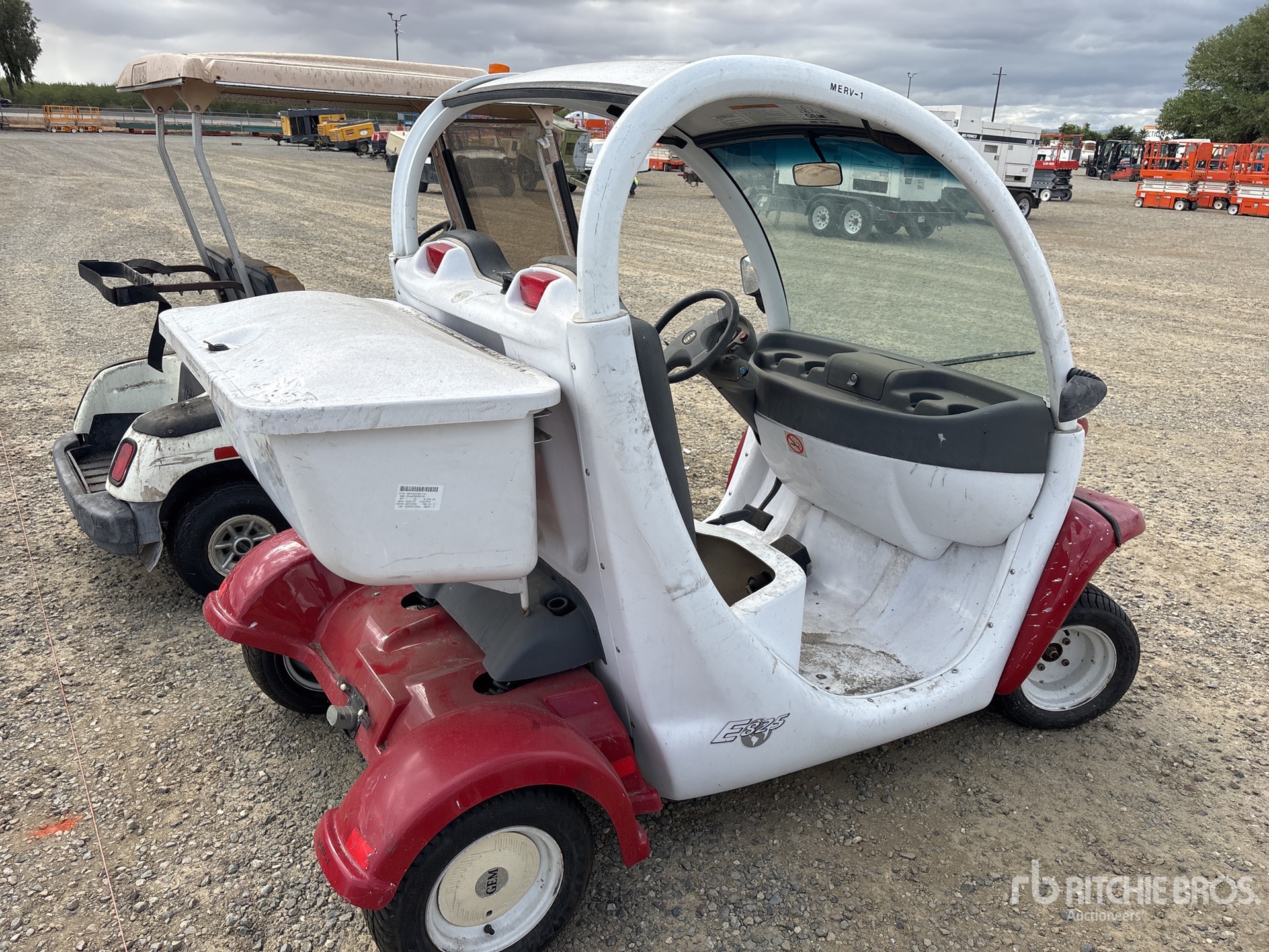 General Appearance with Picture, Right Rear Corner
