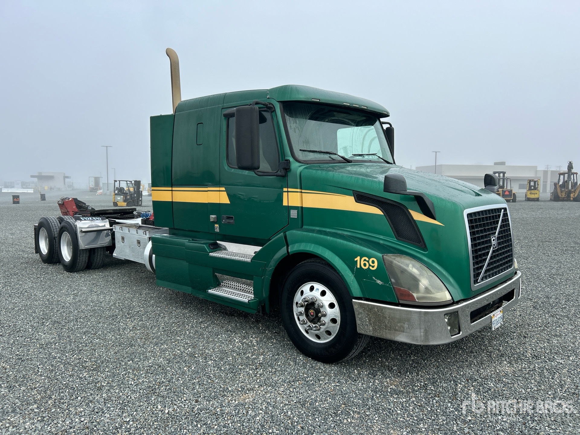 General Appearance with Bild, Ecke vorne rechts