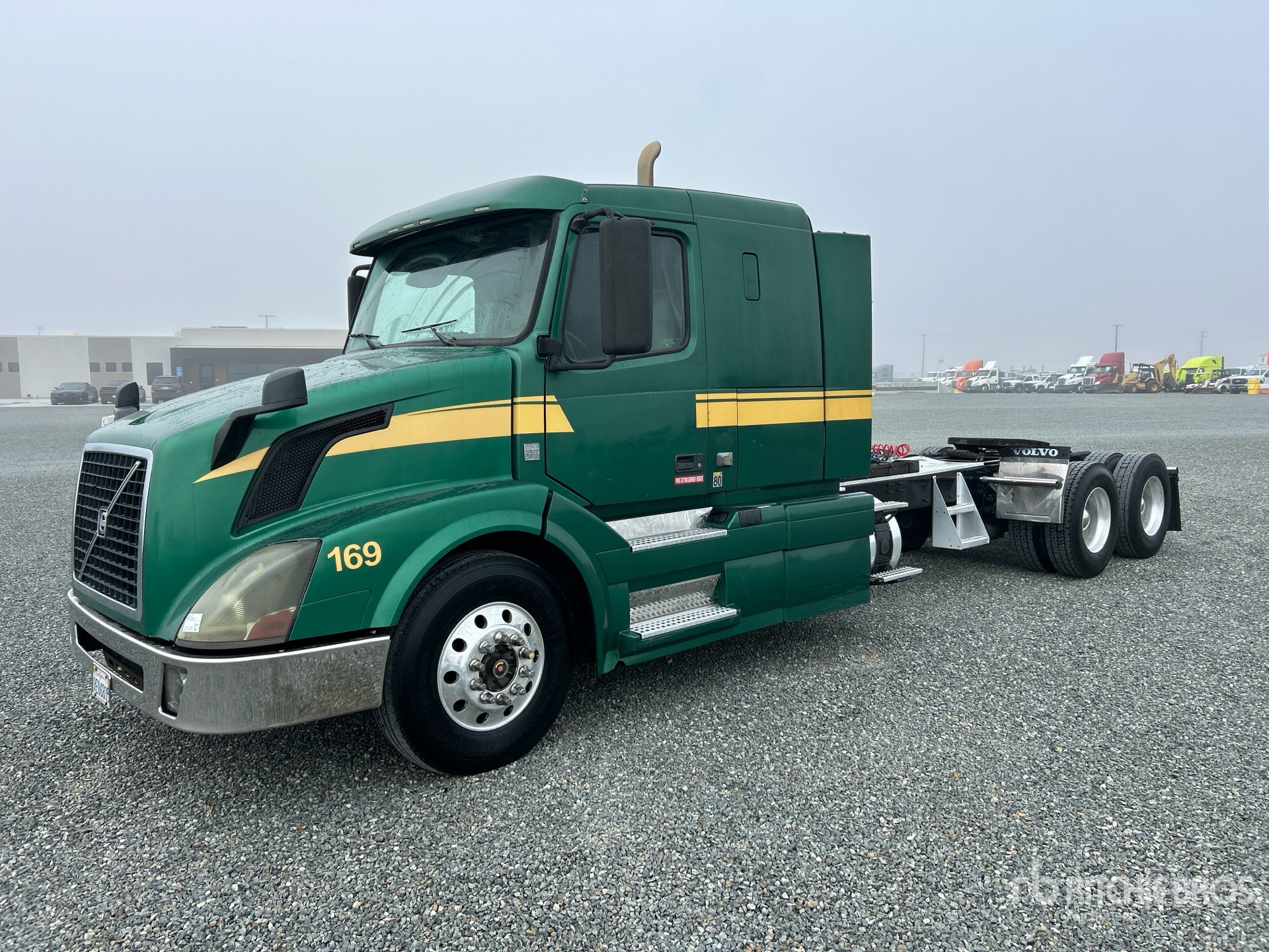 General Appearance with Bild, Ecke vorne links